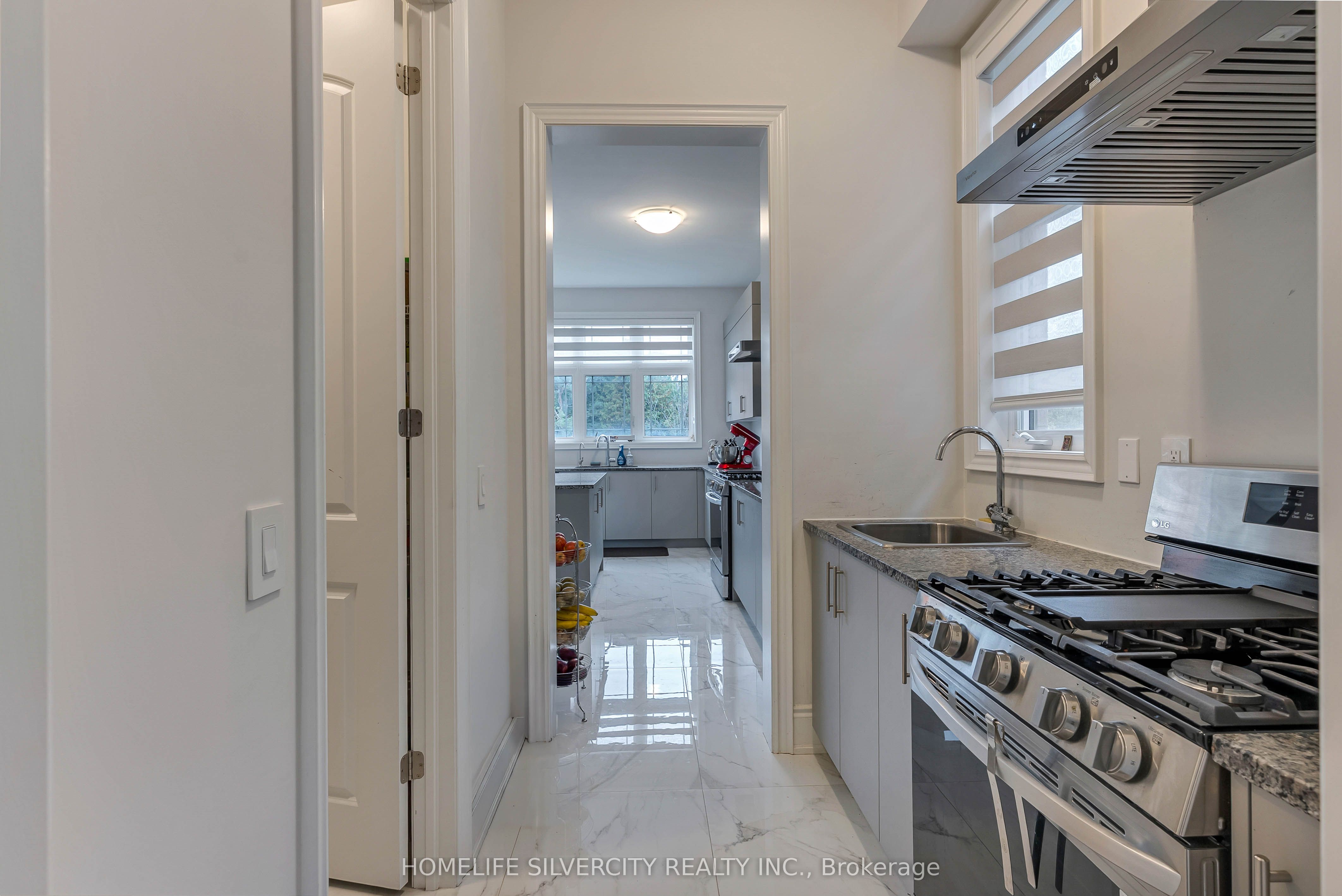 71 Raspberry Rdg Avenue Property Photo 12