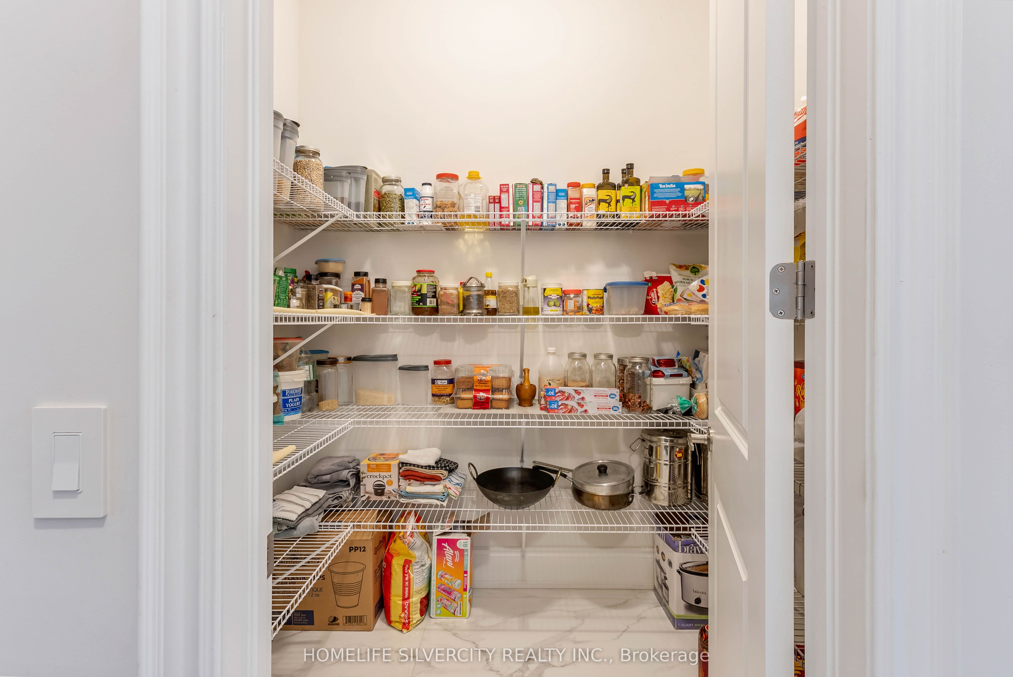71 Raspberry Rdg Avenue Property Photo 13