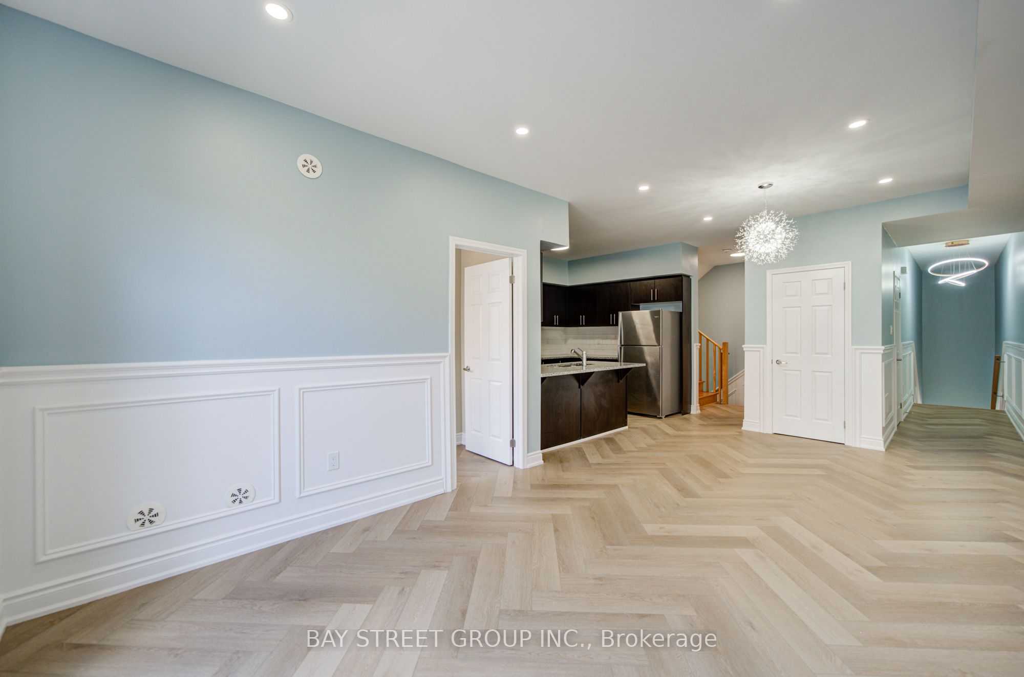 626 Rexdale Boulevard 3 Property Photo 8