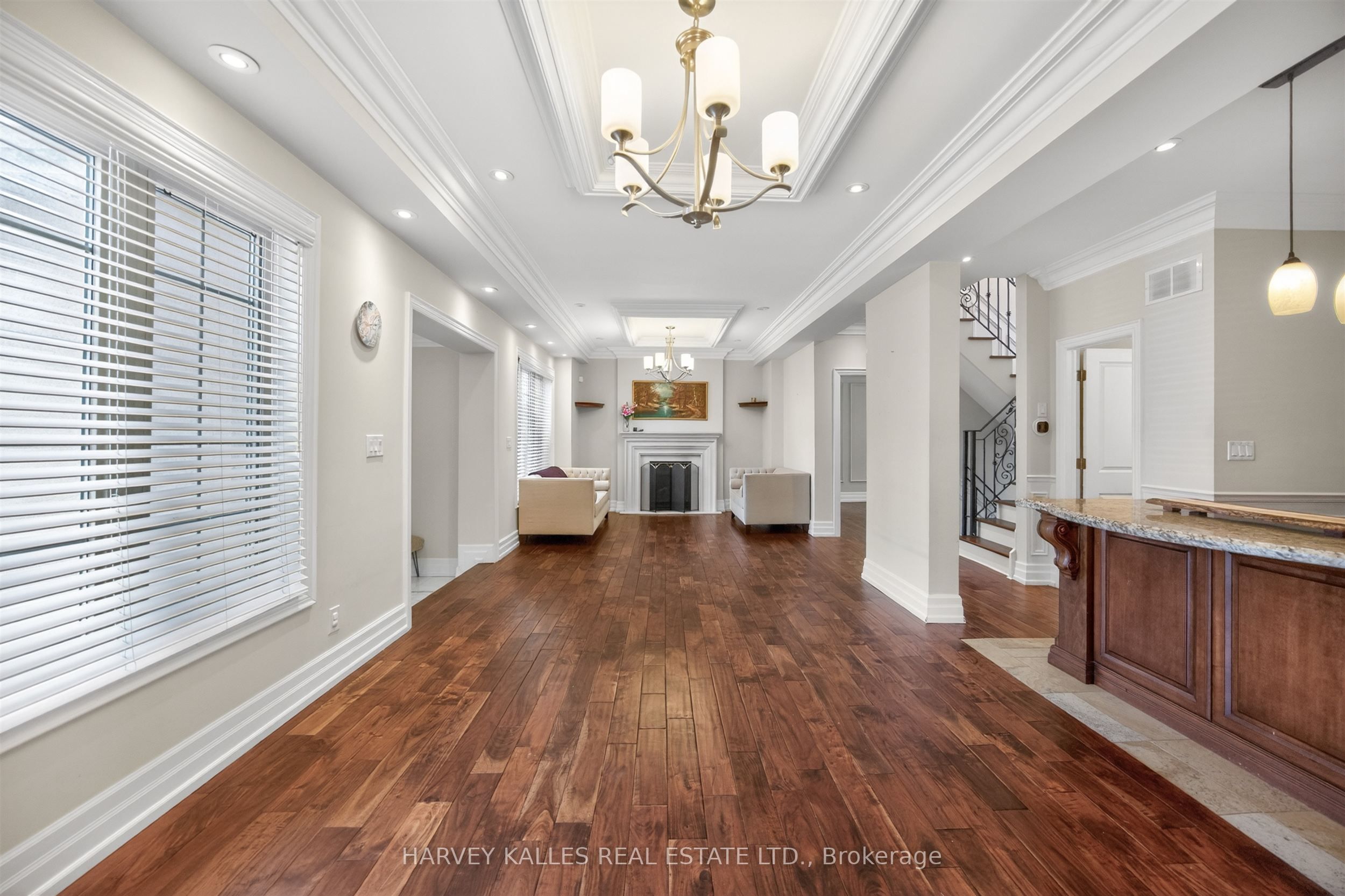 17 Lockheed Boulevard Property Photo 7
