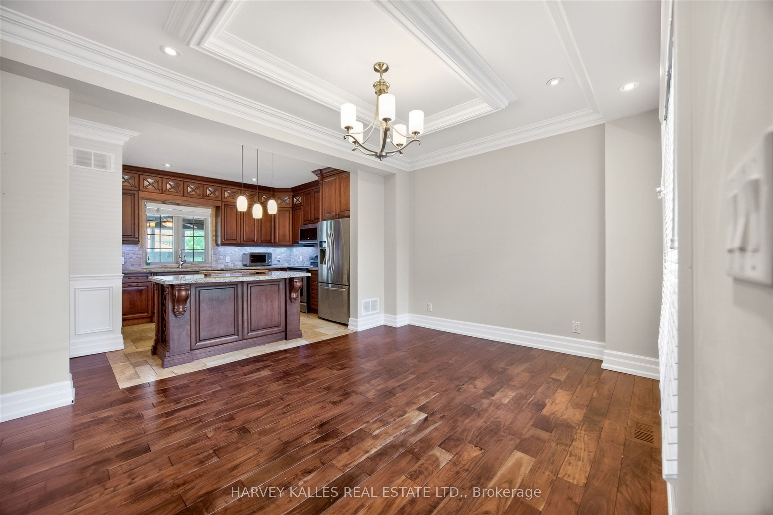 17 Lockheed Boulevard Property Photo 8