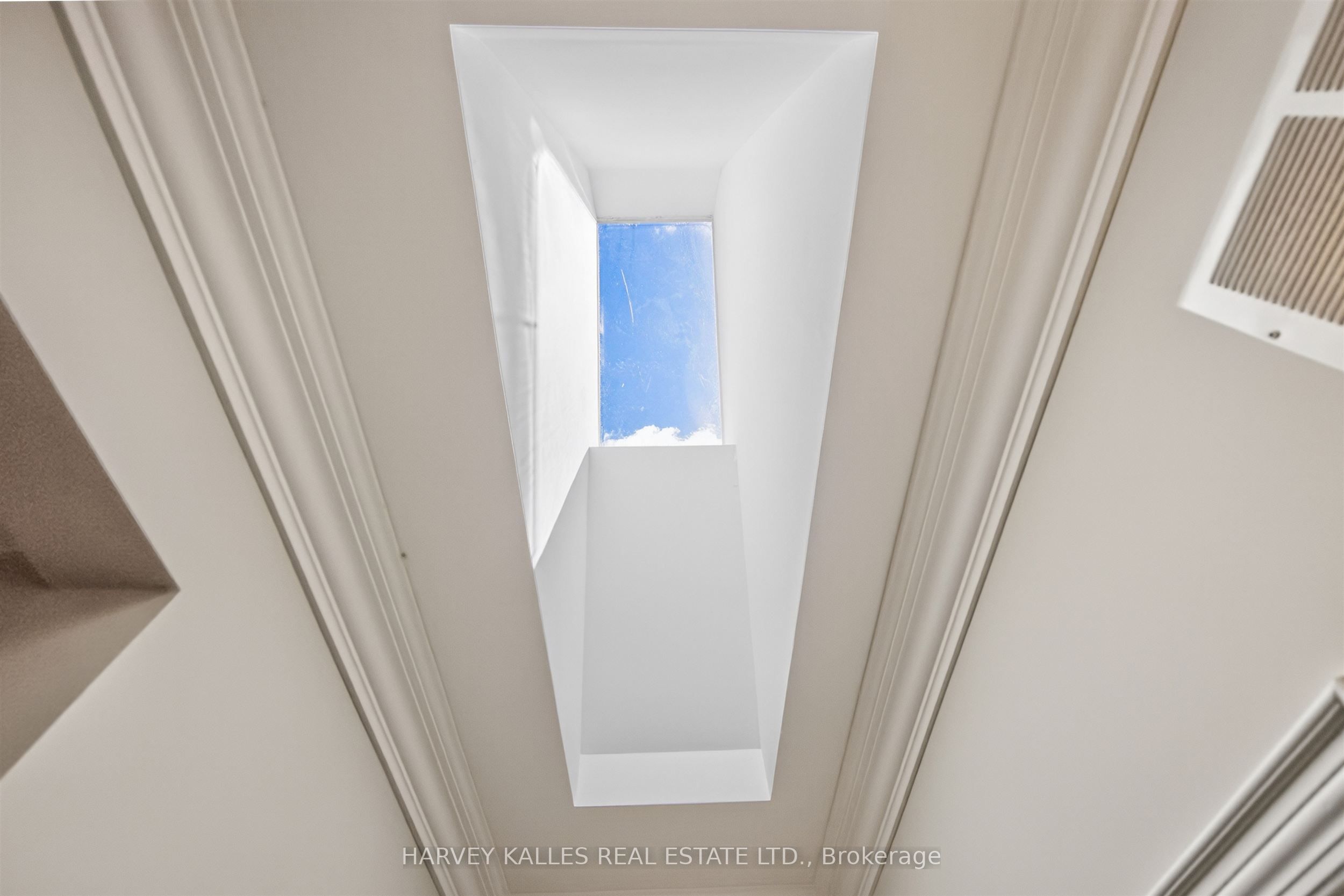 17 Lockheed Boulevard Property Photo 18