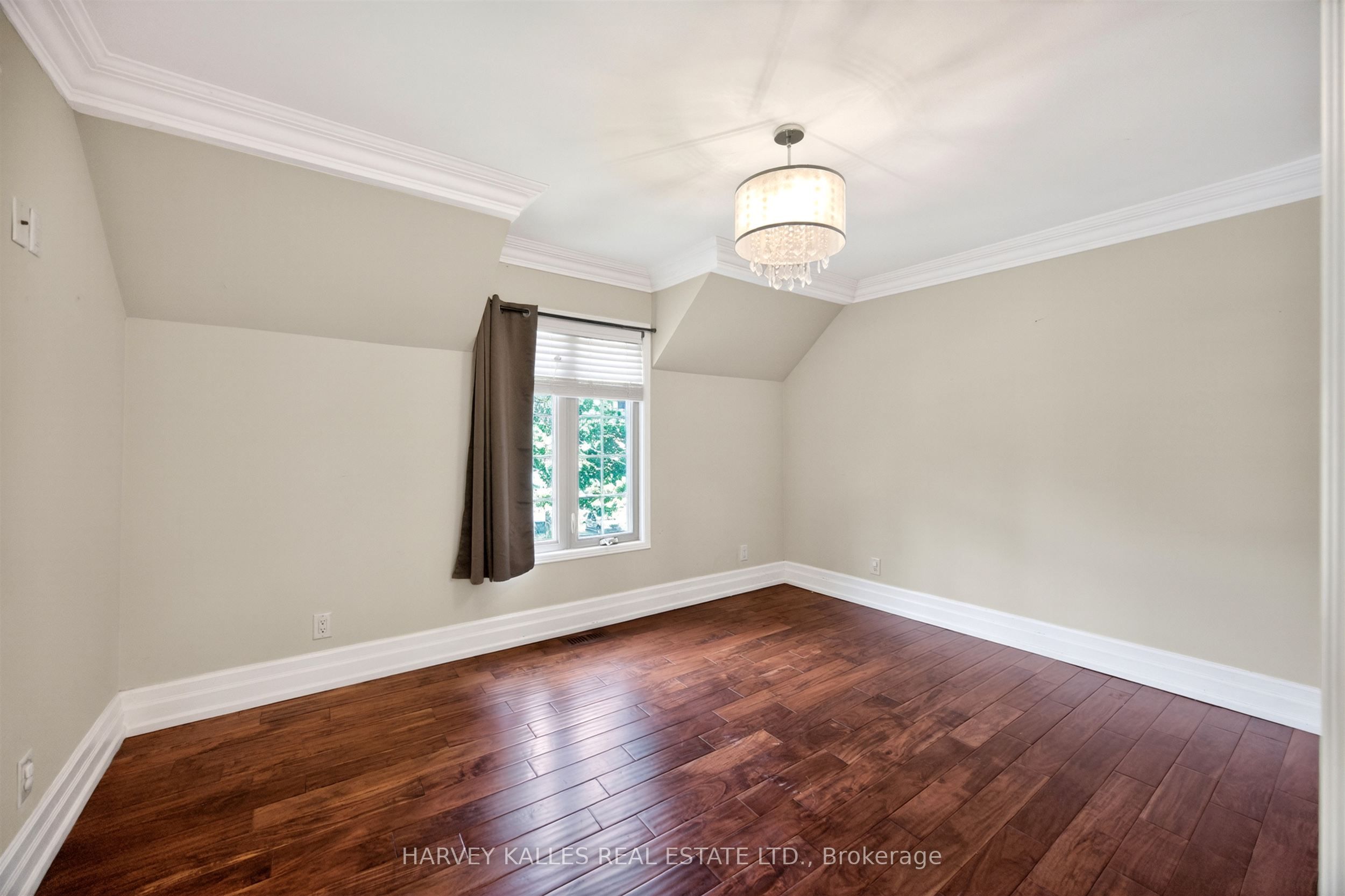 17 Lockheed Boulevard Property Photo 19