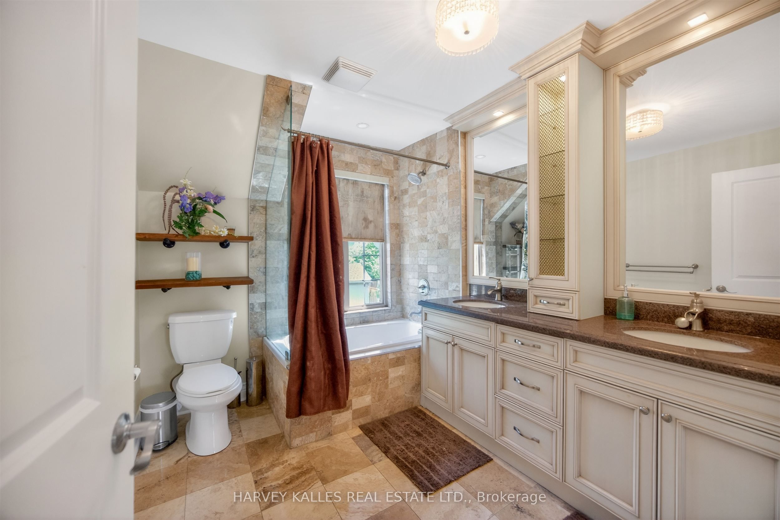 17 Lockheed Boulevard Property Photo 21