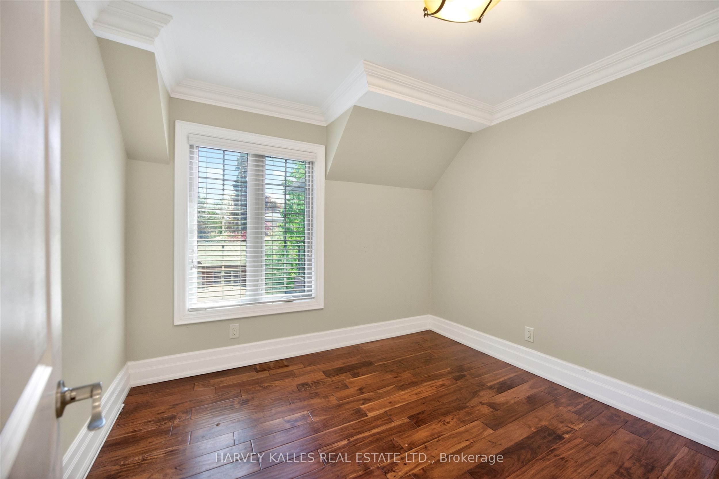 17 Lockheed Boulevard Property Photo 24