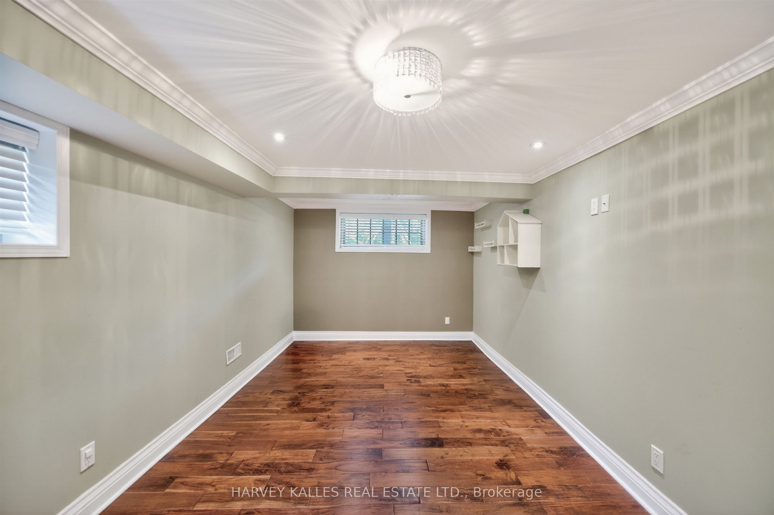 17 Lockheed Boulevard Property Photo 34
