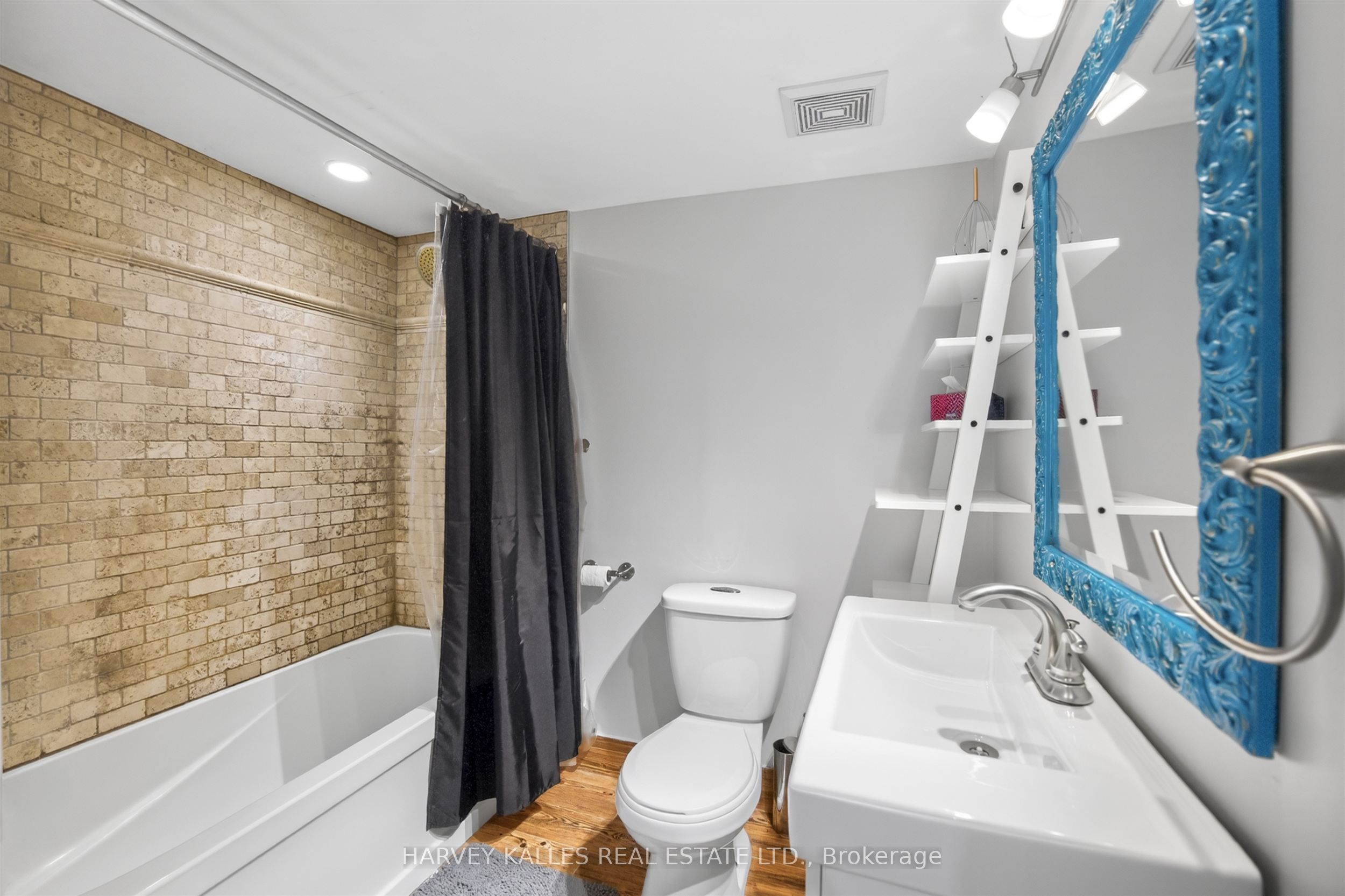 17 Lockheed Boulevard Property Photo 35