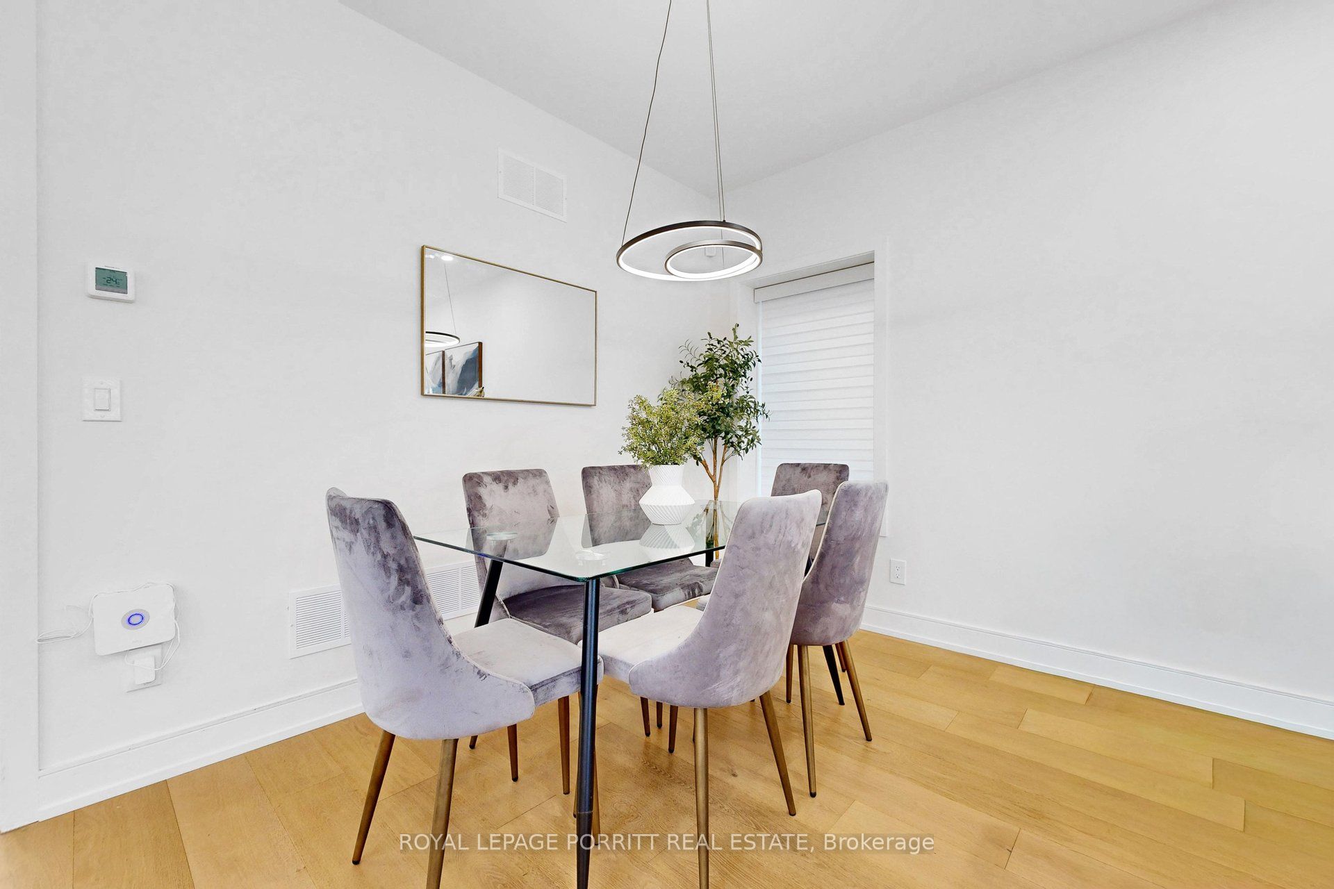 94 Edgecroft Road Property Photo 6