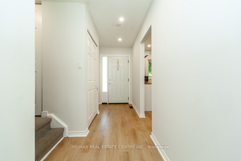 2050 Upper Middle Road 88 Property Photo 15