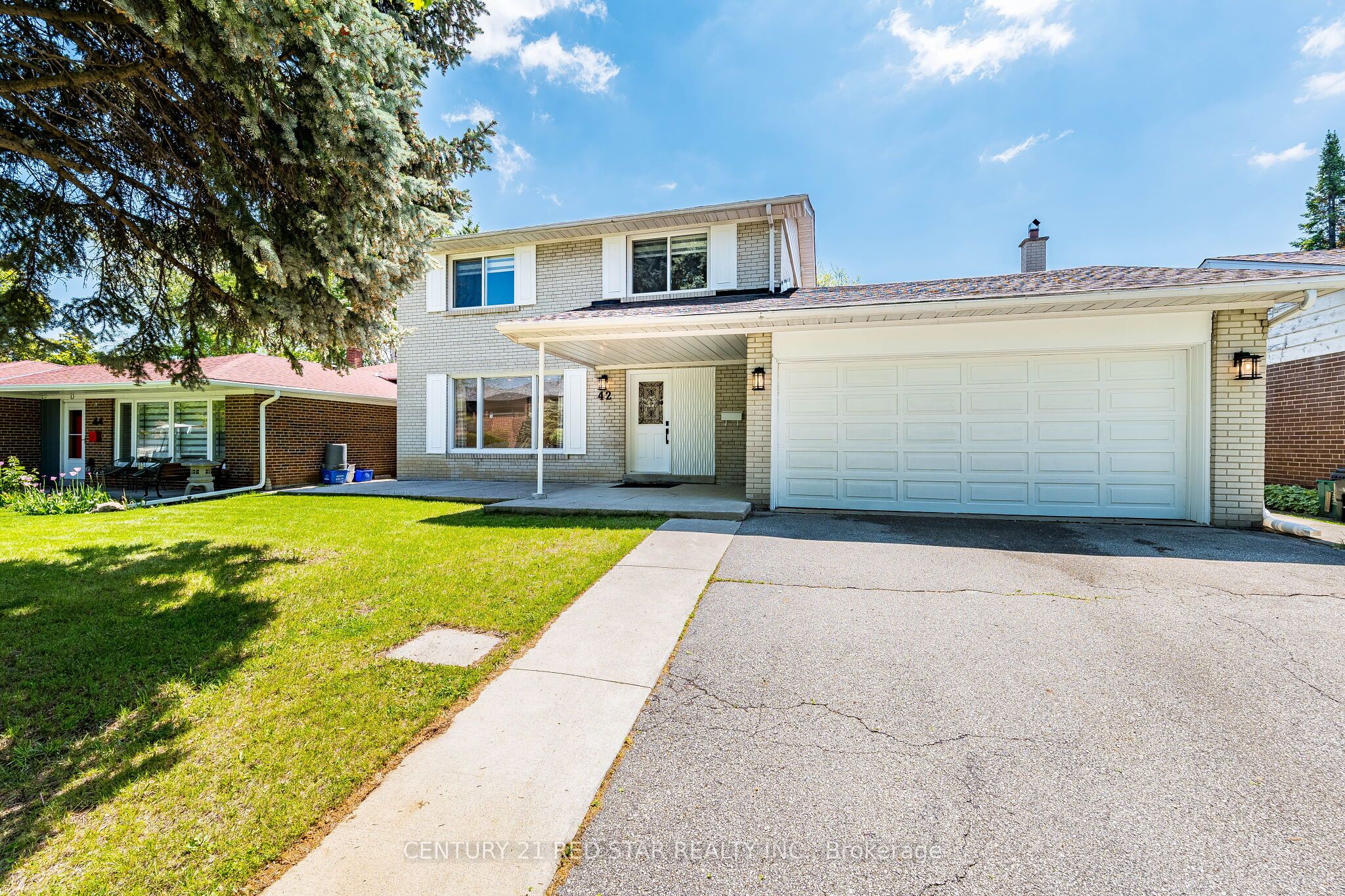 42 Broadfield Drive Property Photo 1