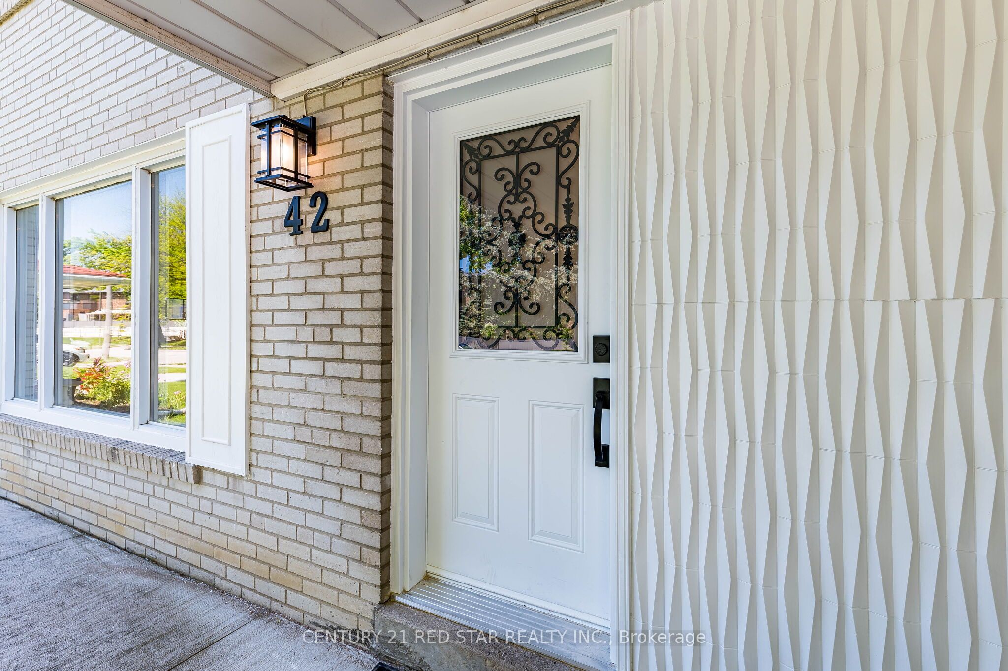 42 Broadfield Drive Property Photo 3