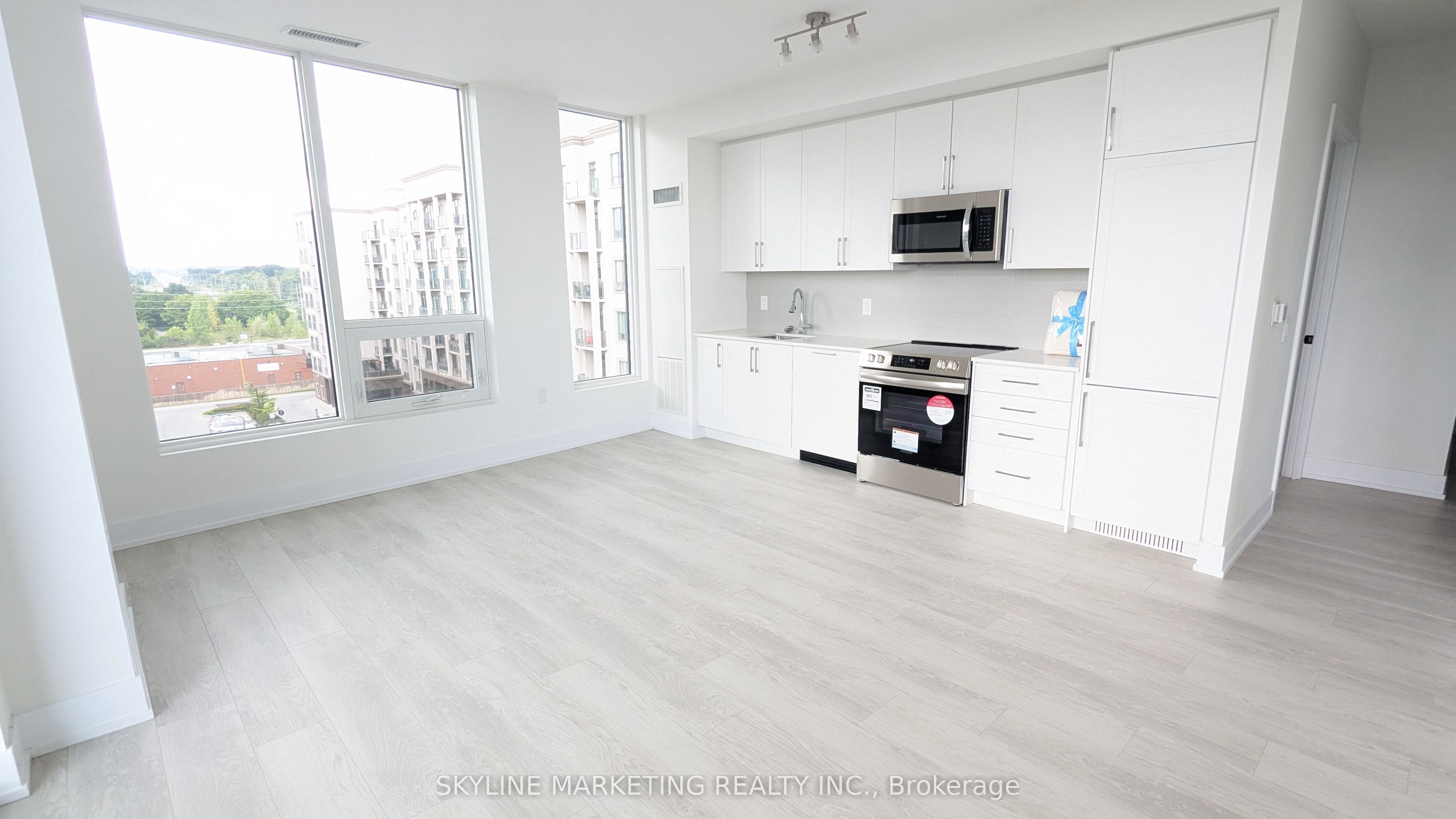 2450 Old Bronte Road 642 Property Photo 1
