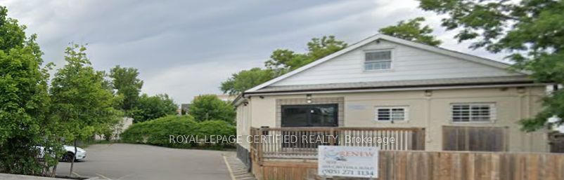 1015 Cawthra Road Property Photo 4