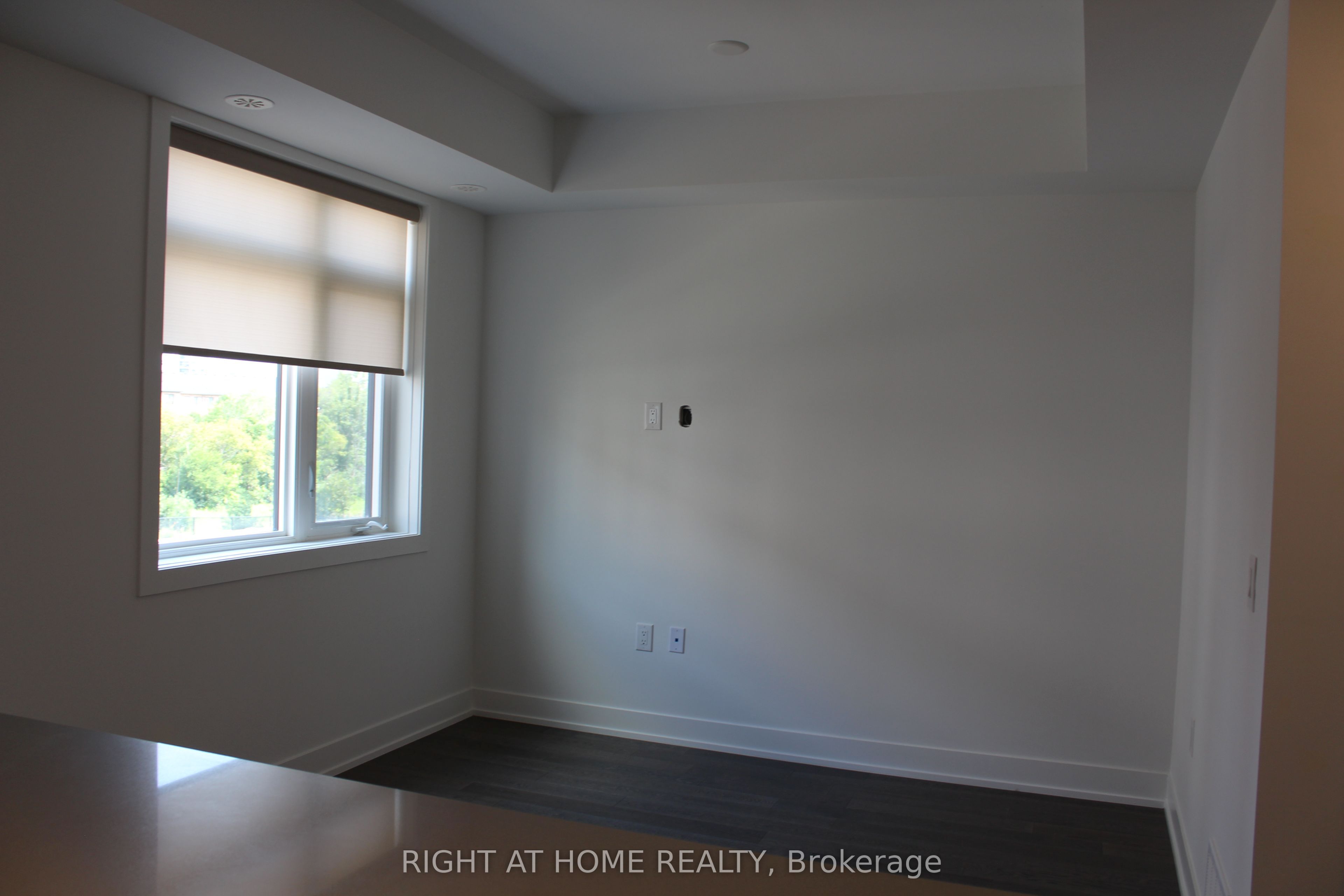 1075 Douglas Mccurdy Common 249 Property Photo 6