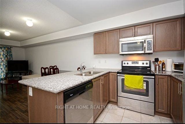 2480 Post Road 24 Property Photo 7