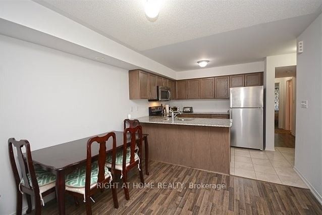 2480 Post Road 24 Property Photo 10