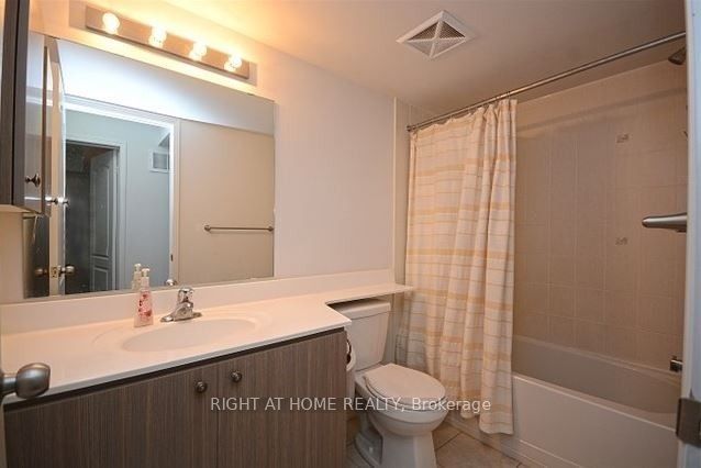 2480 Post Road 24 Property Photo 13