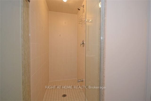 2480 Post Road 24 Property Photo 18