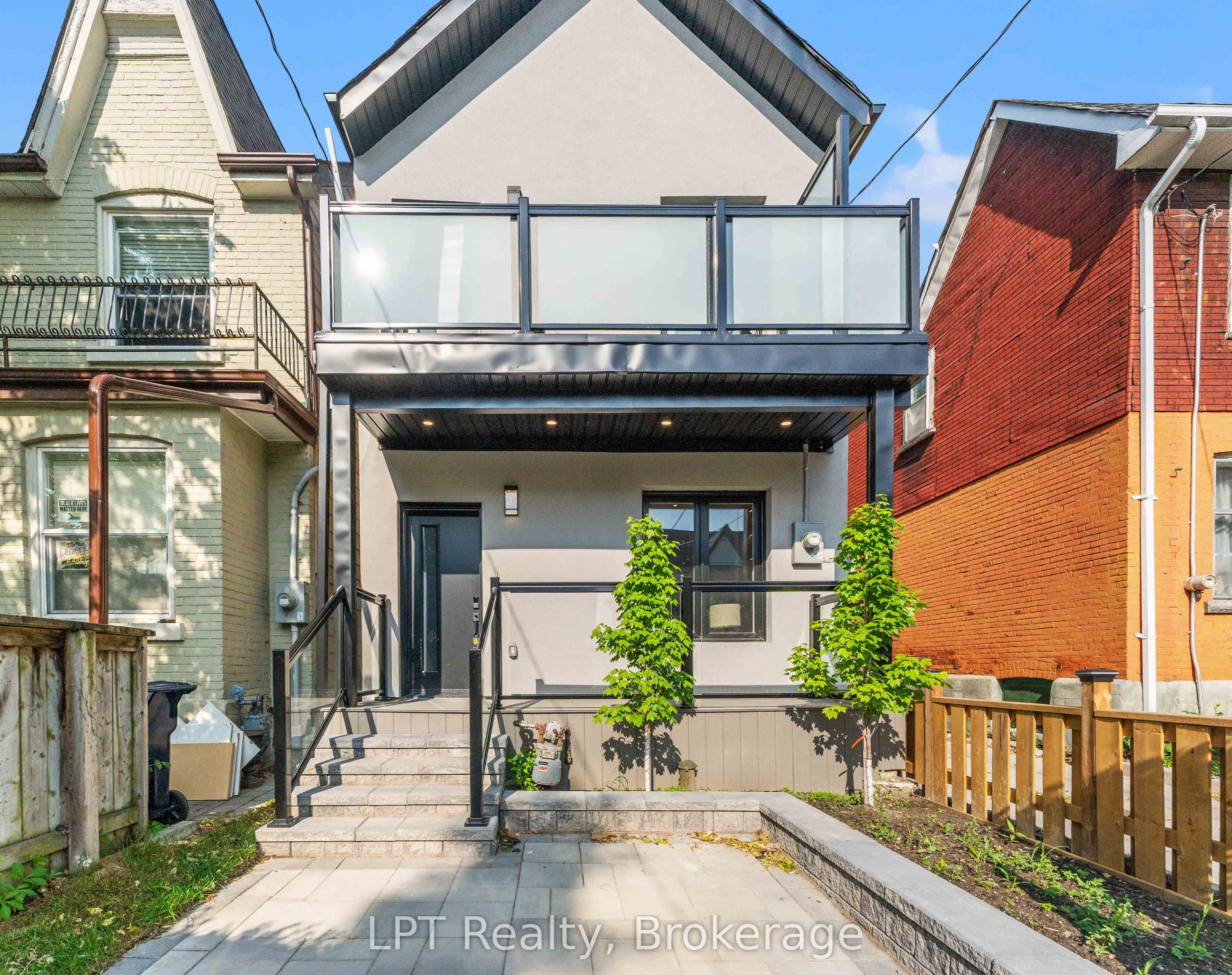 204 Franklin Avenue Property Photo 1