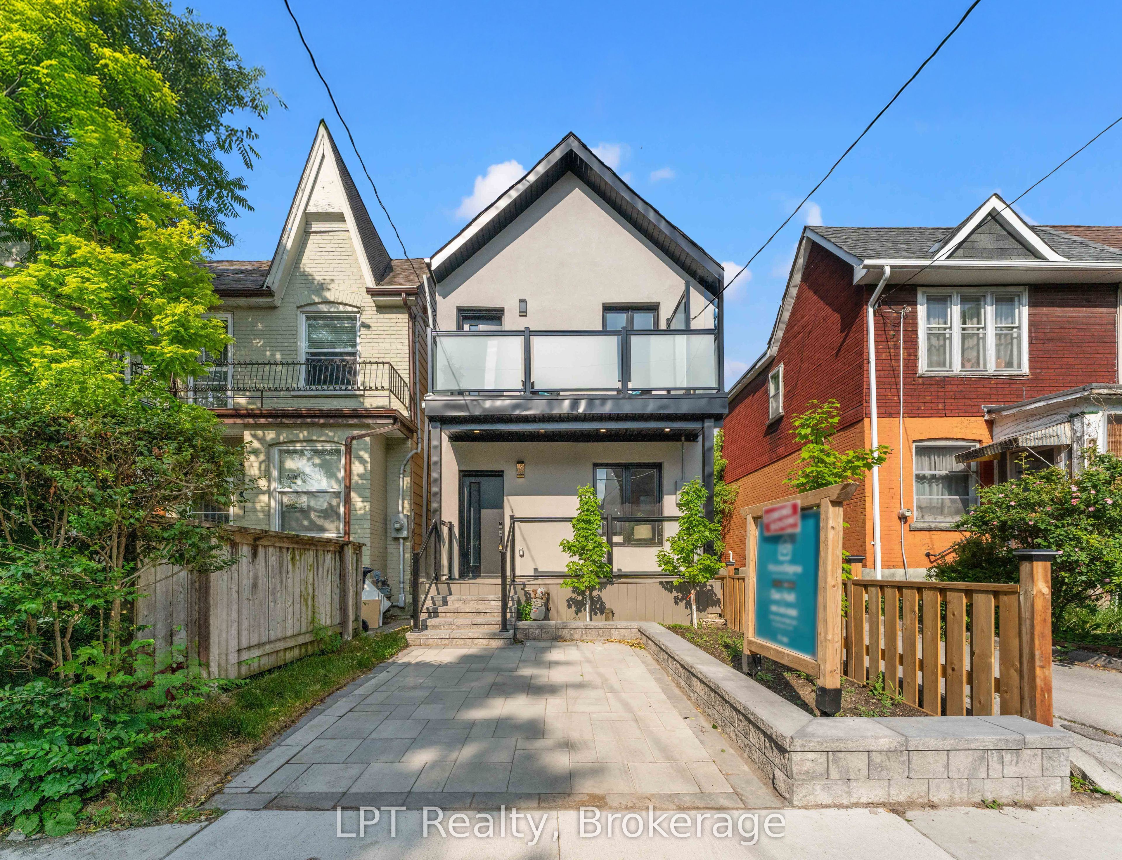 204 Franklin Avenue Property Photo 2
