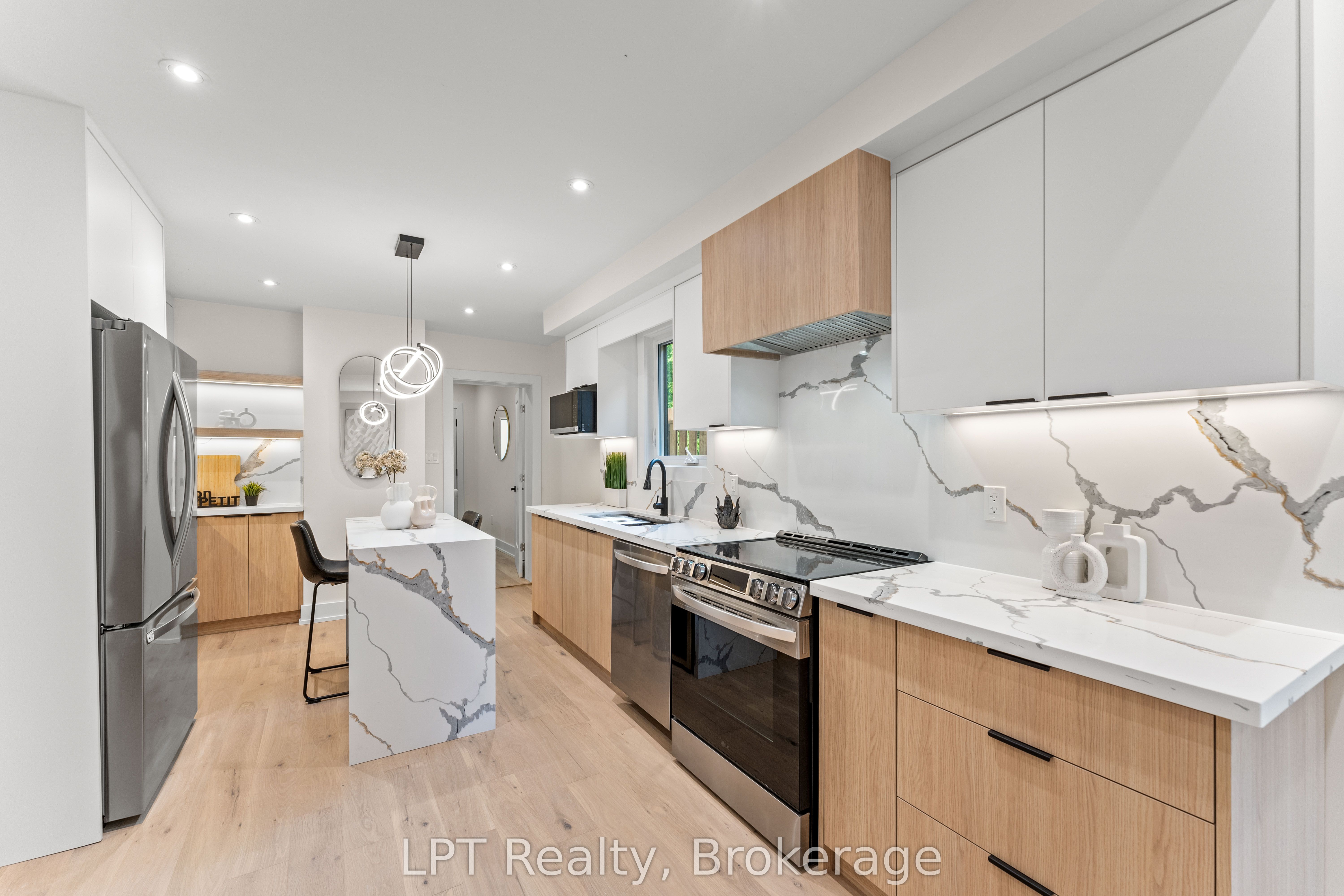 204 Franklin Avenue Property Photo 8