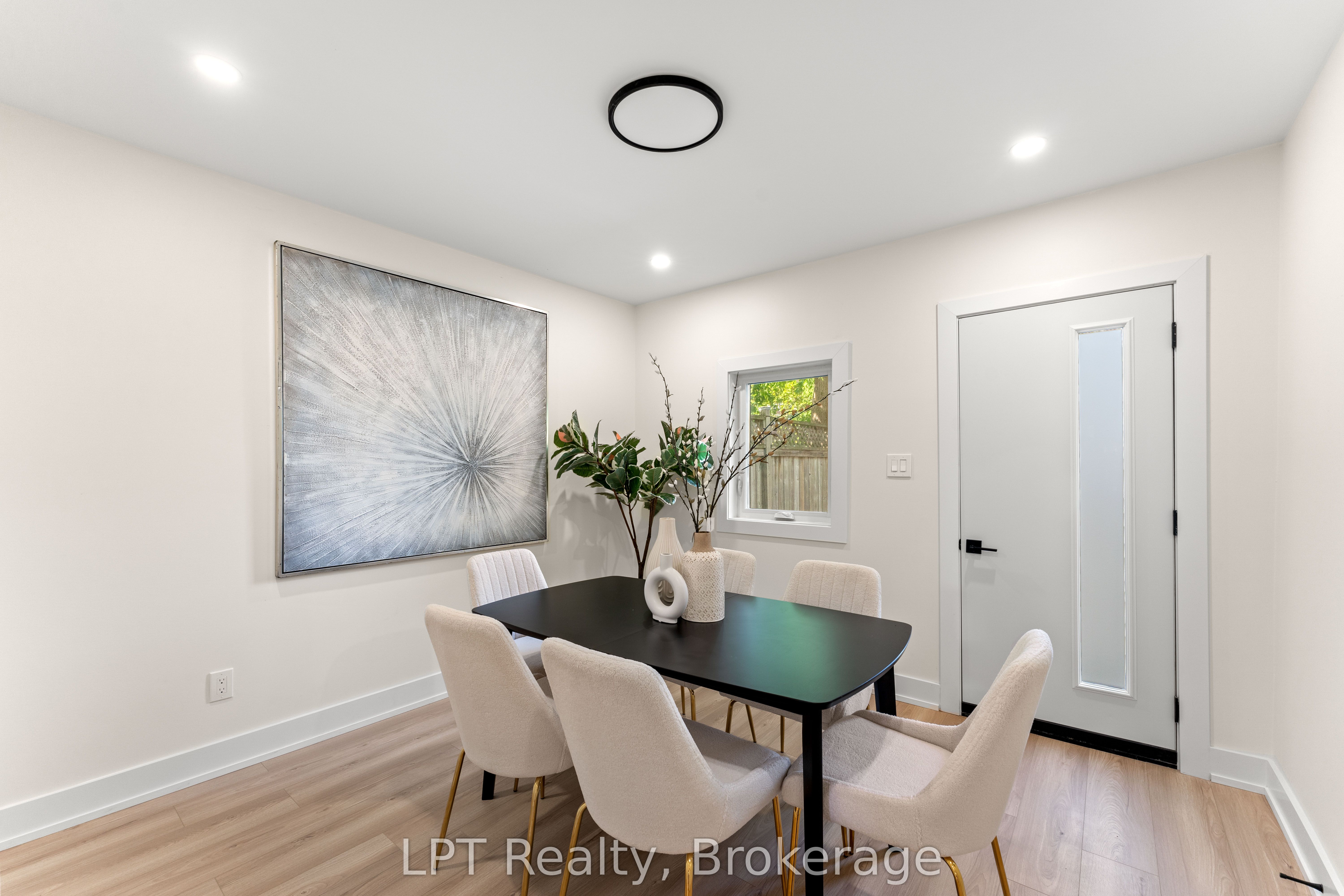 204 Franklin Avenue Property Photo 10