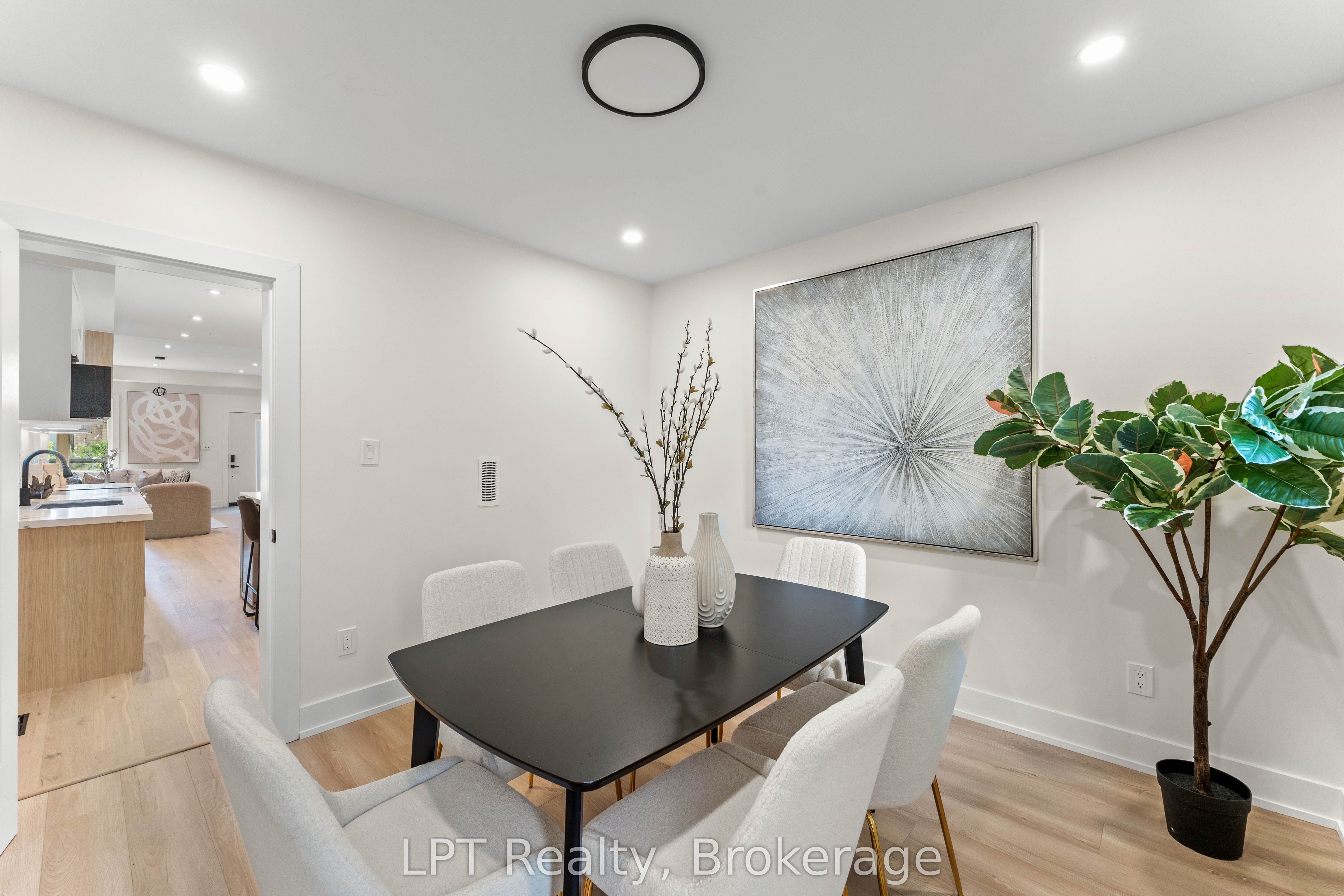 204 Franklin Avenue Property Photo 11