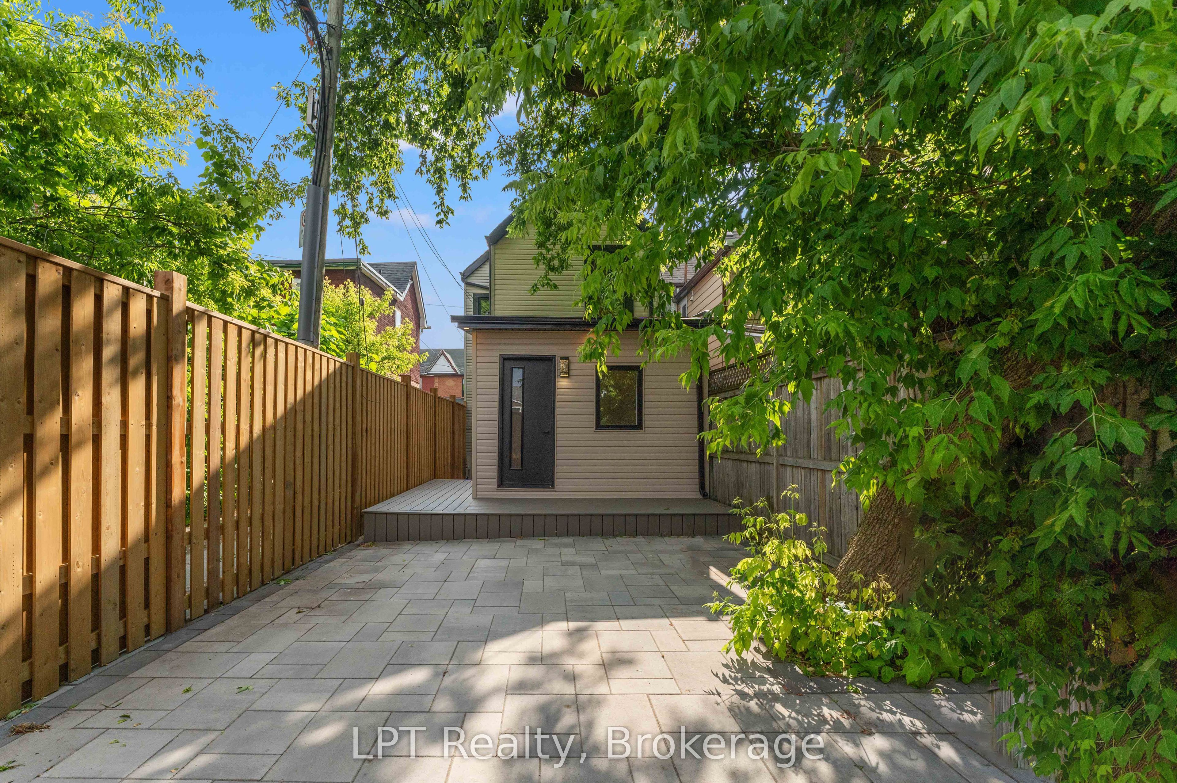 204 Franklin Avenue Property Photo 21