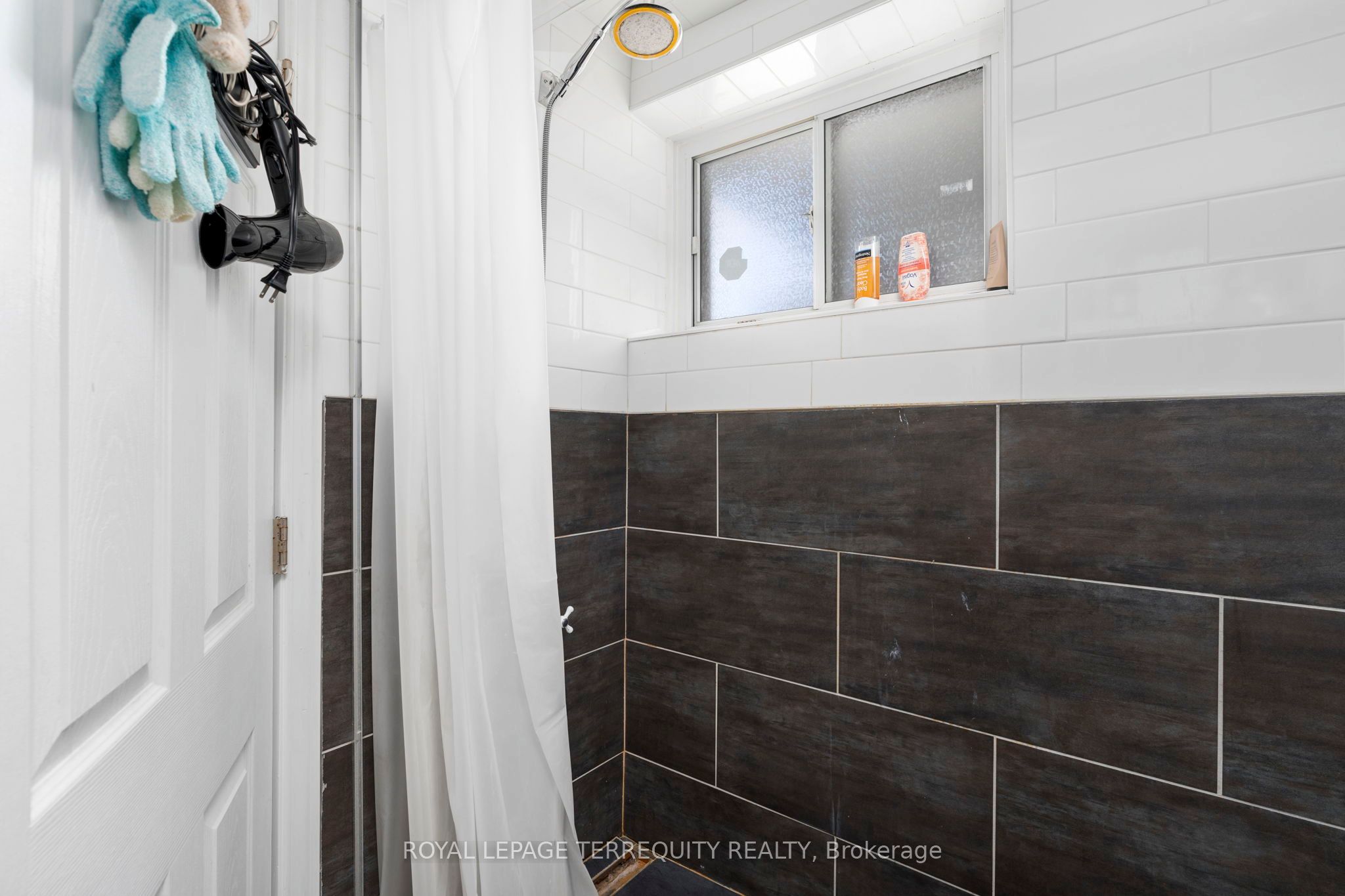 64 Pelmo Crescent Property Photo 30