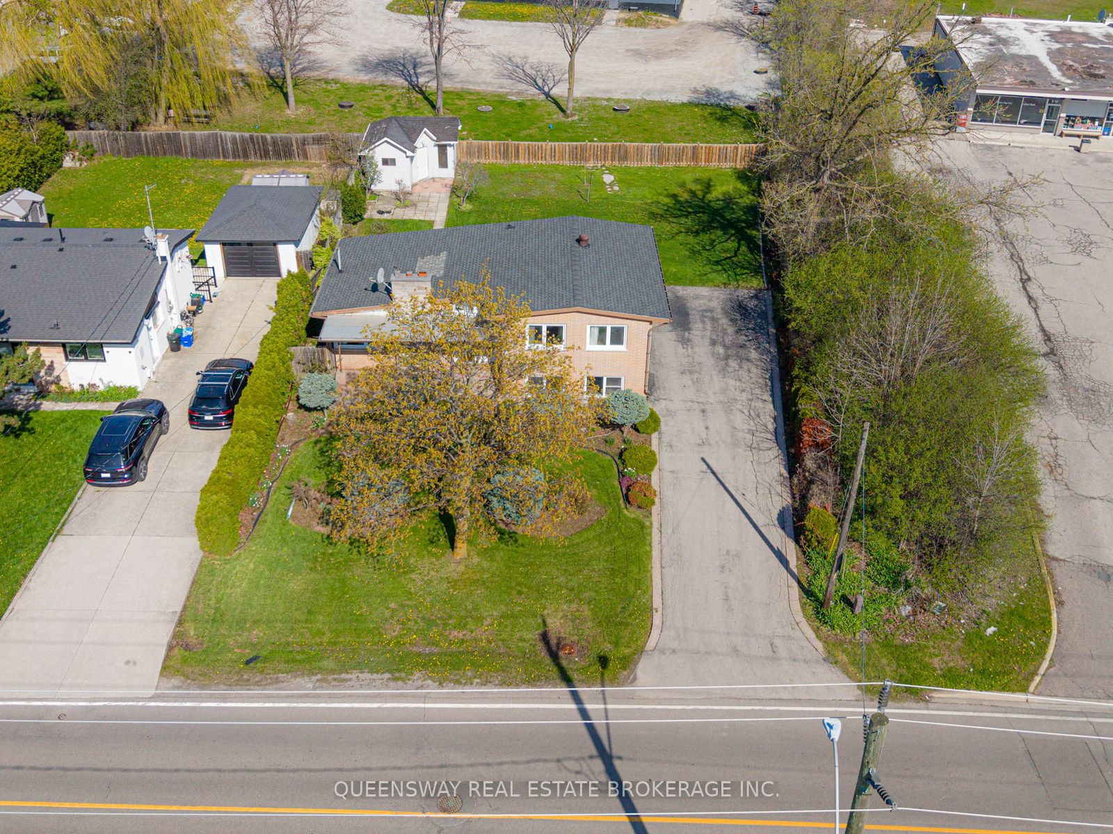 517 Pinegrove Road Property Photo 3