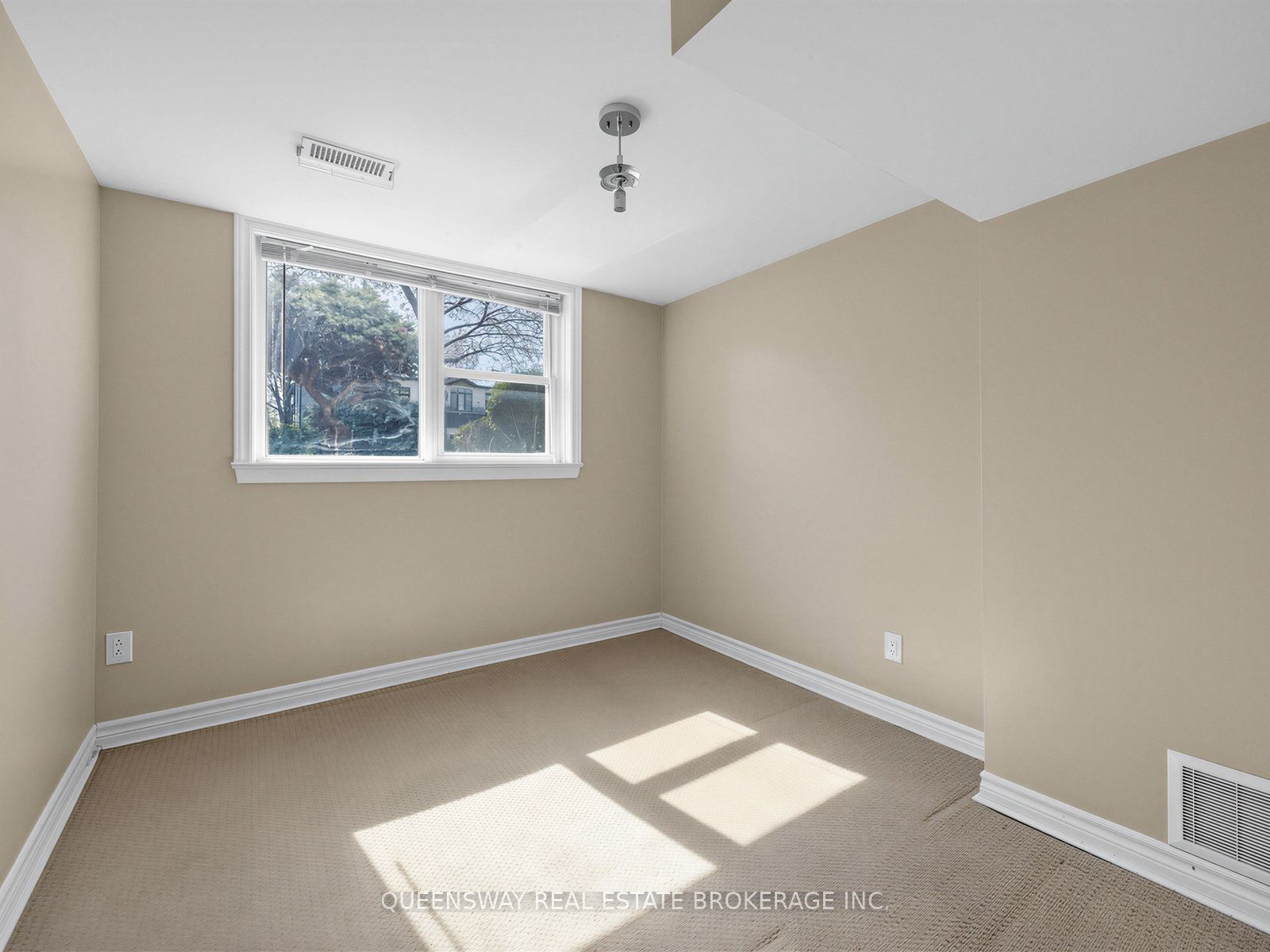 517 Pinegrove Road Property Photo 27