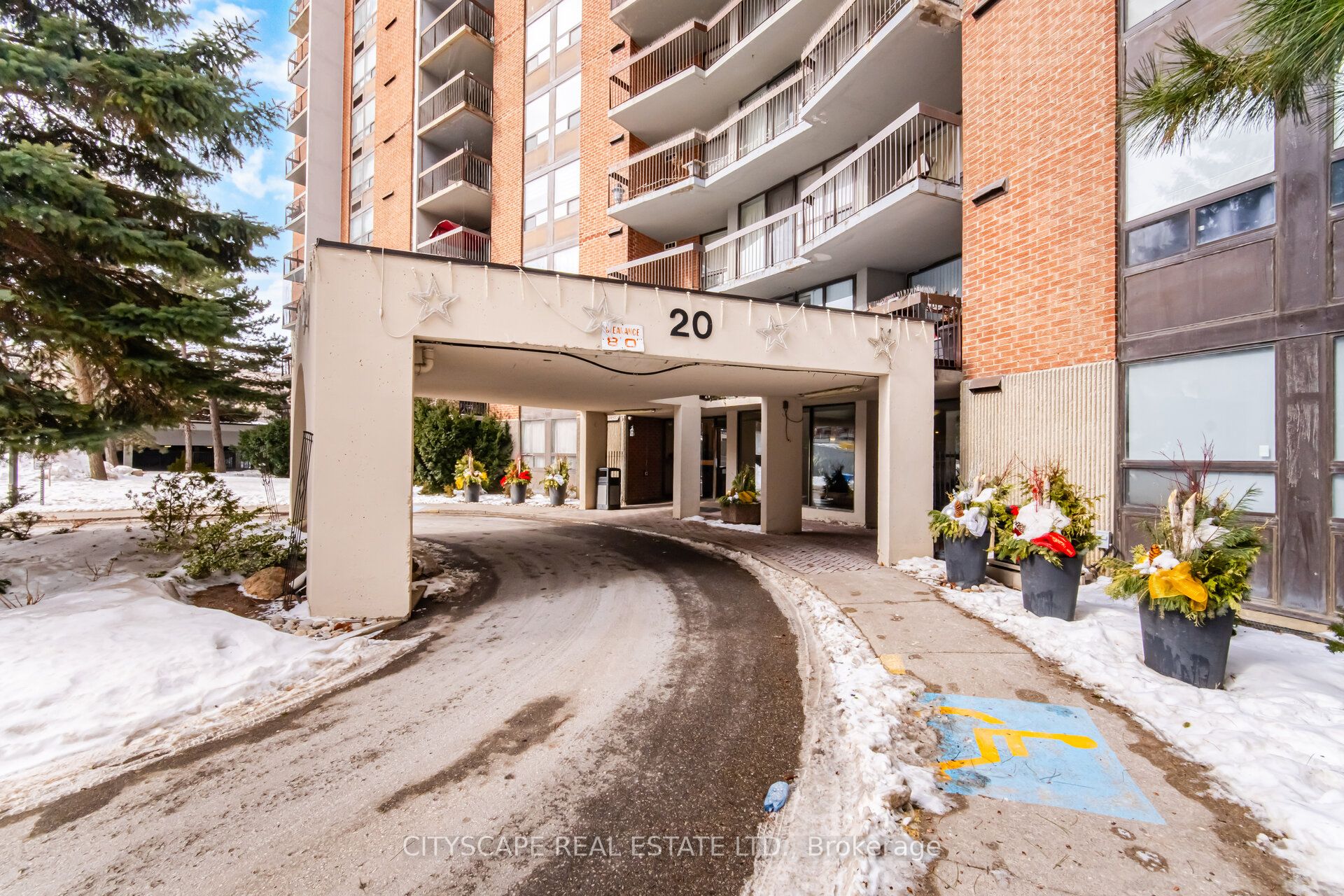20 Mississauga Valley Boulevard 1706 Property Photo 2
