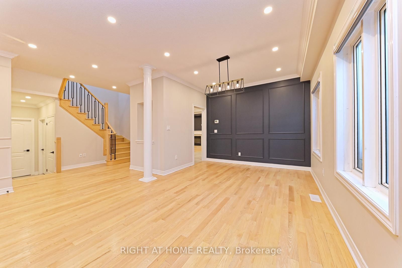 6843 Campbell Settler Court E Property Photo 6