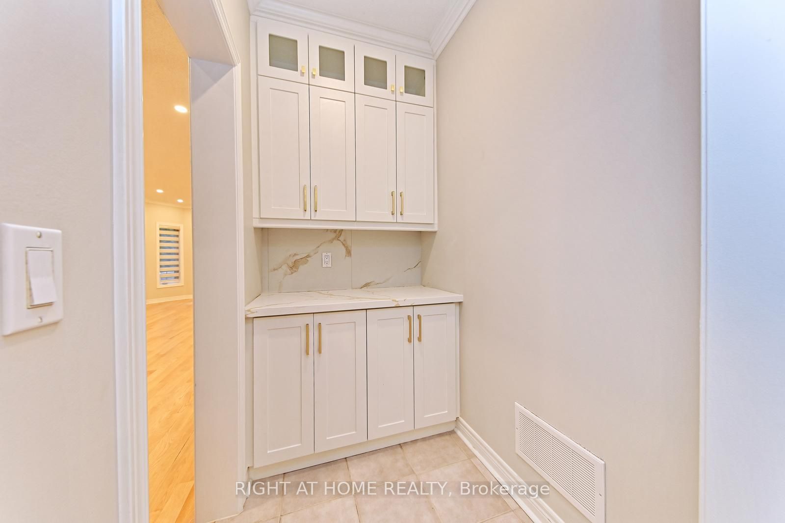 6843 Campbell Settler Court E Property Photo 25
