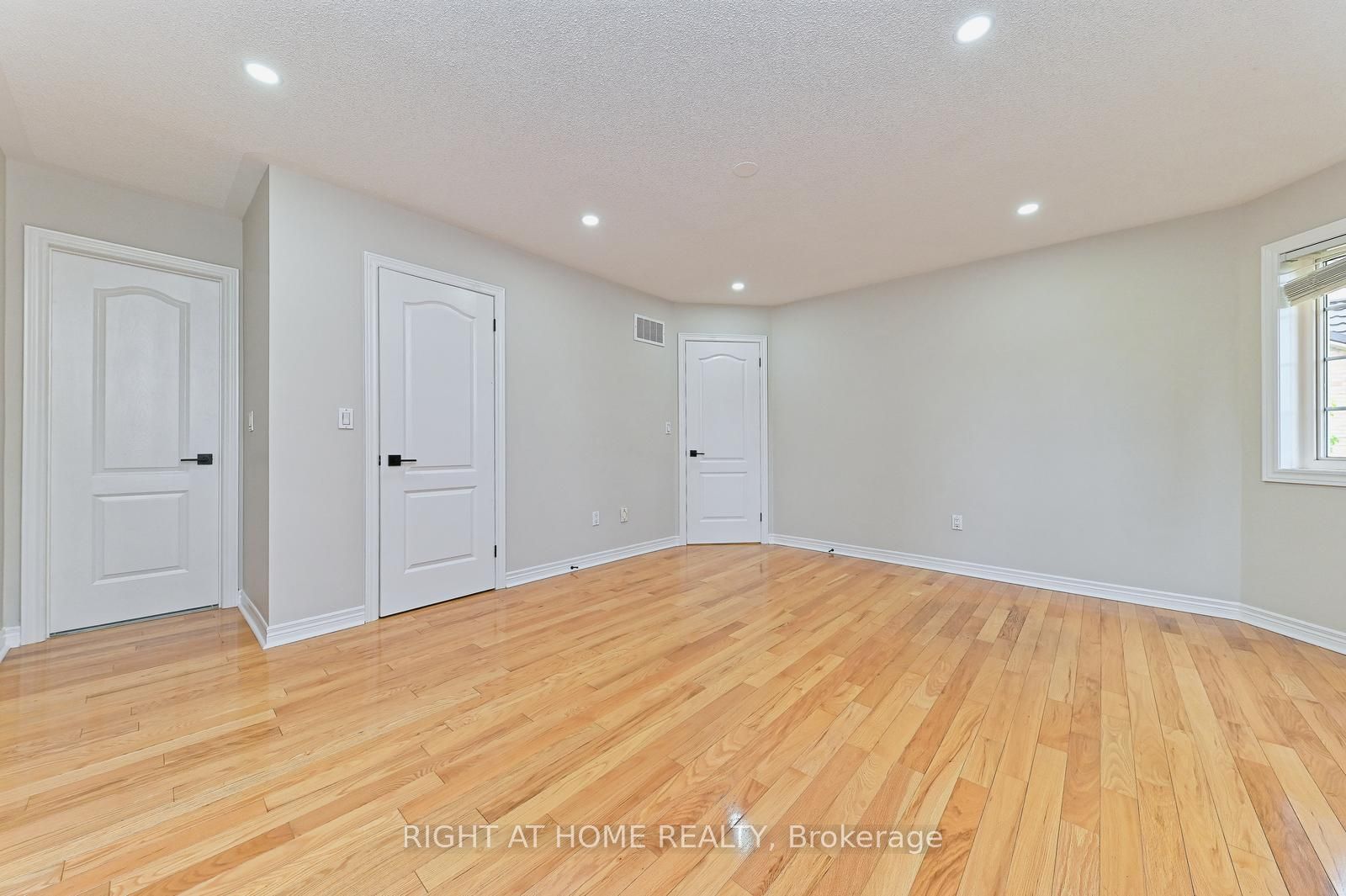 6843 Campbell Settler Court E Property Photo 43