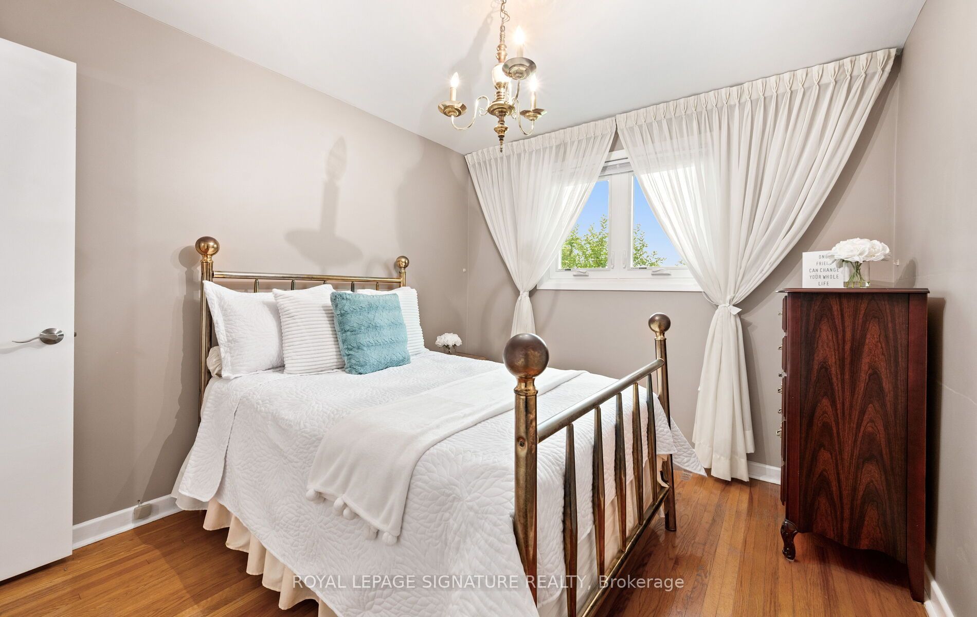 1142 Alexandra Avenue Property Photo 14