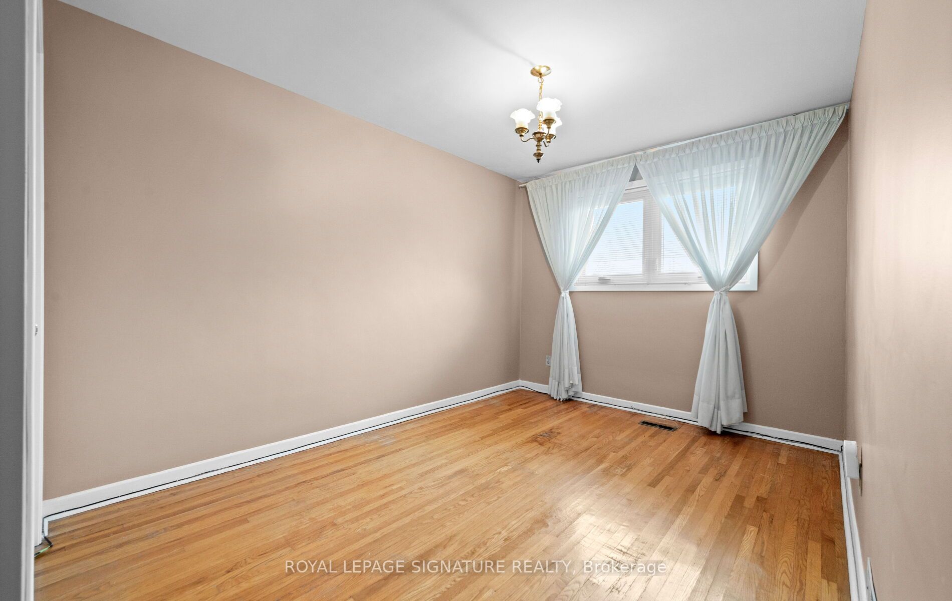1142 Alexandra Avenue Property Photo 17