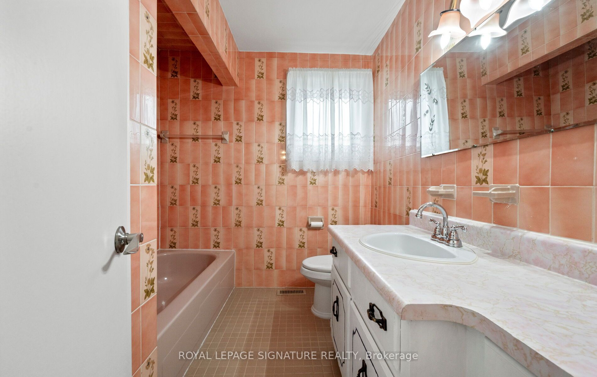 1142 Alexandra Avenue Property Photo 18