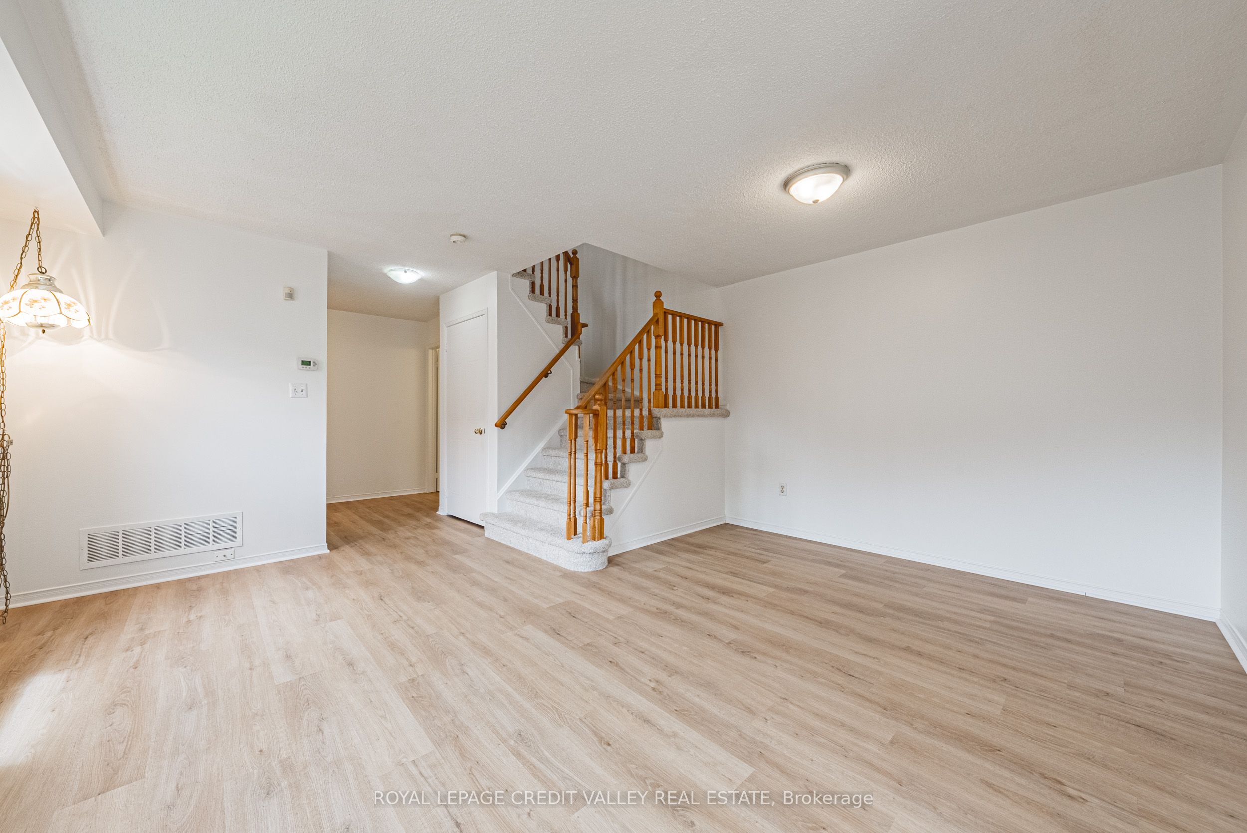 155 Saddletree Trail Property Photo 8