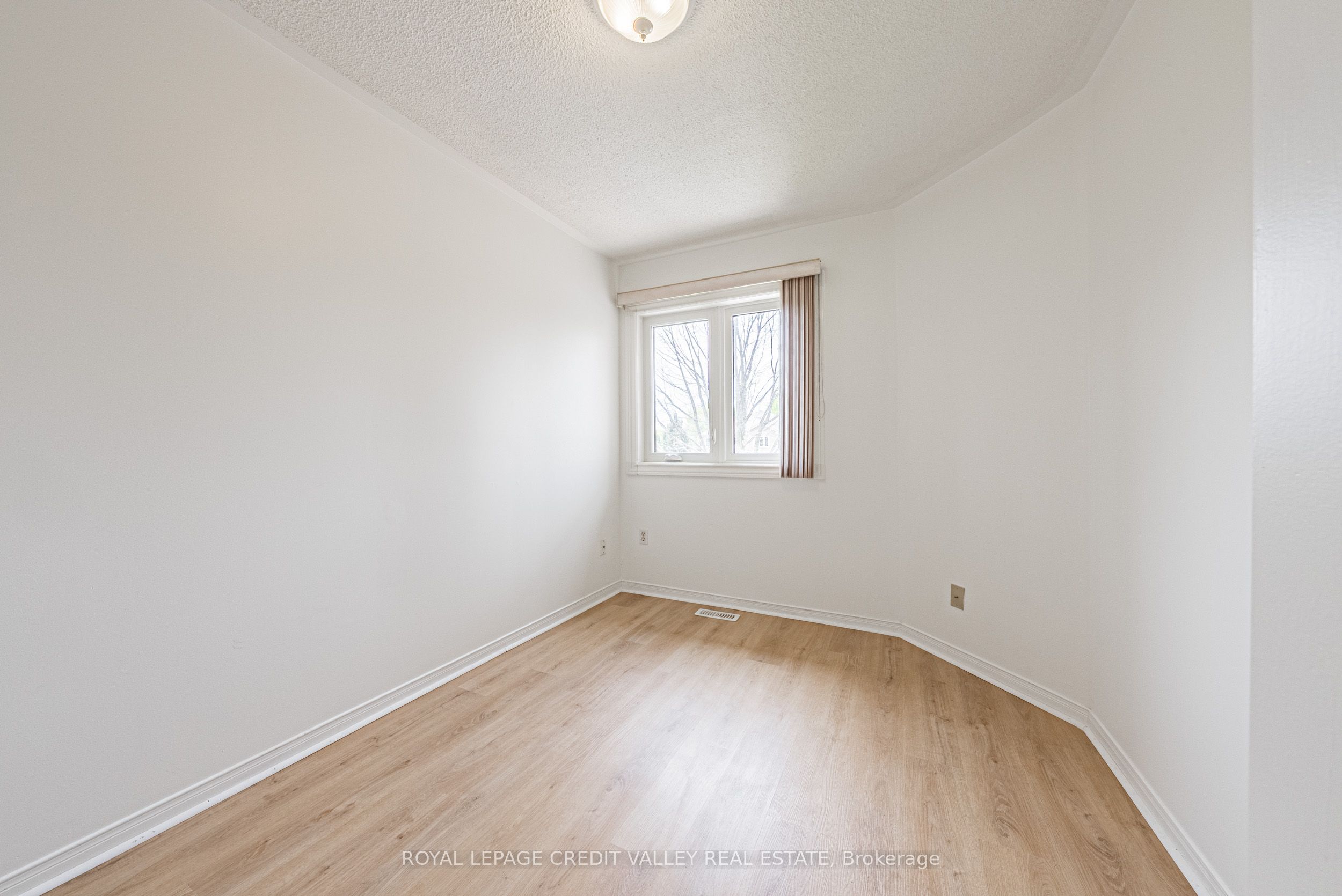 155 Saddletree Trail Property Photo 13