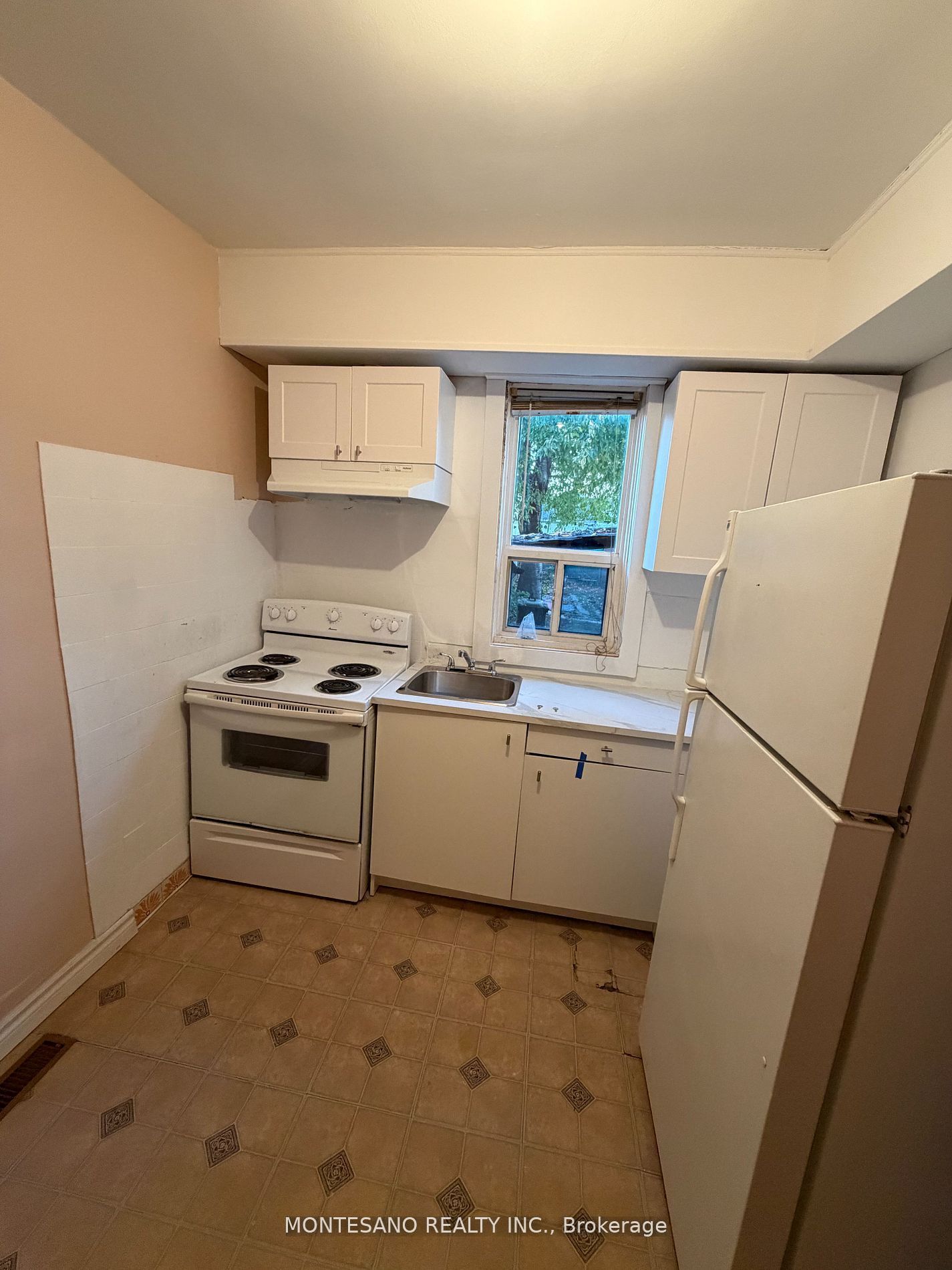 451 Rogers Road Property Photo 2