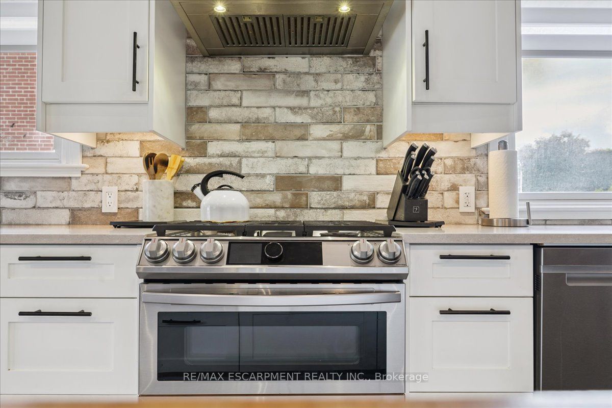 755 Parker Crescent Property Photo 18