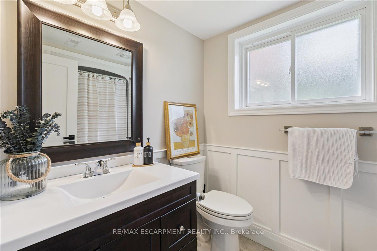 755 Parker Crescent Property Photo 35