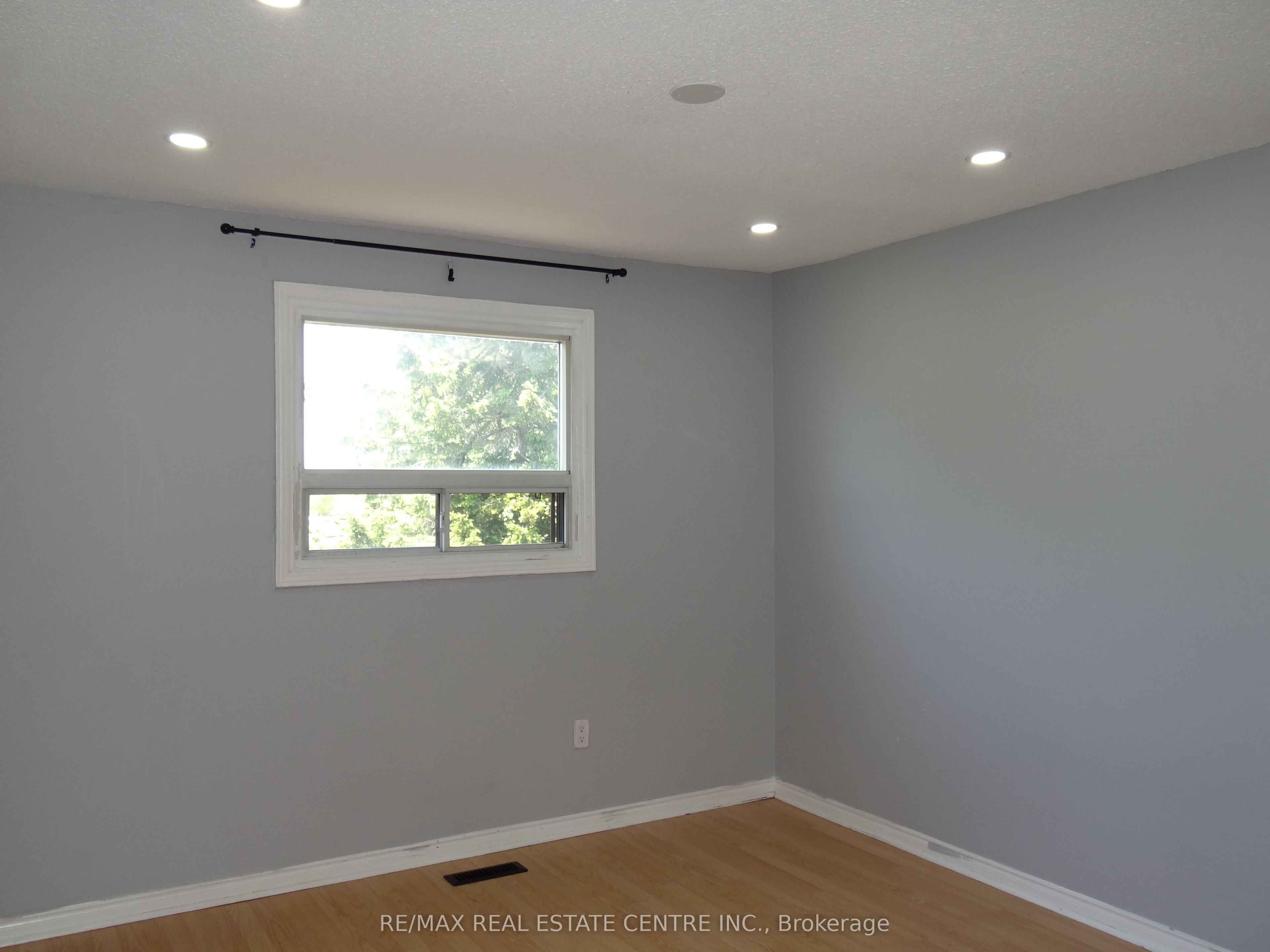 28 Rawling Crescent Property Photo 16
