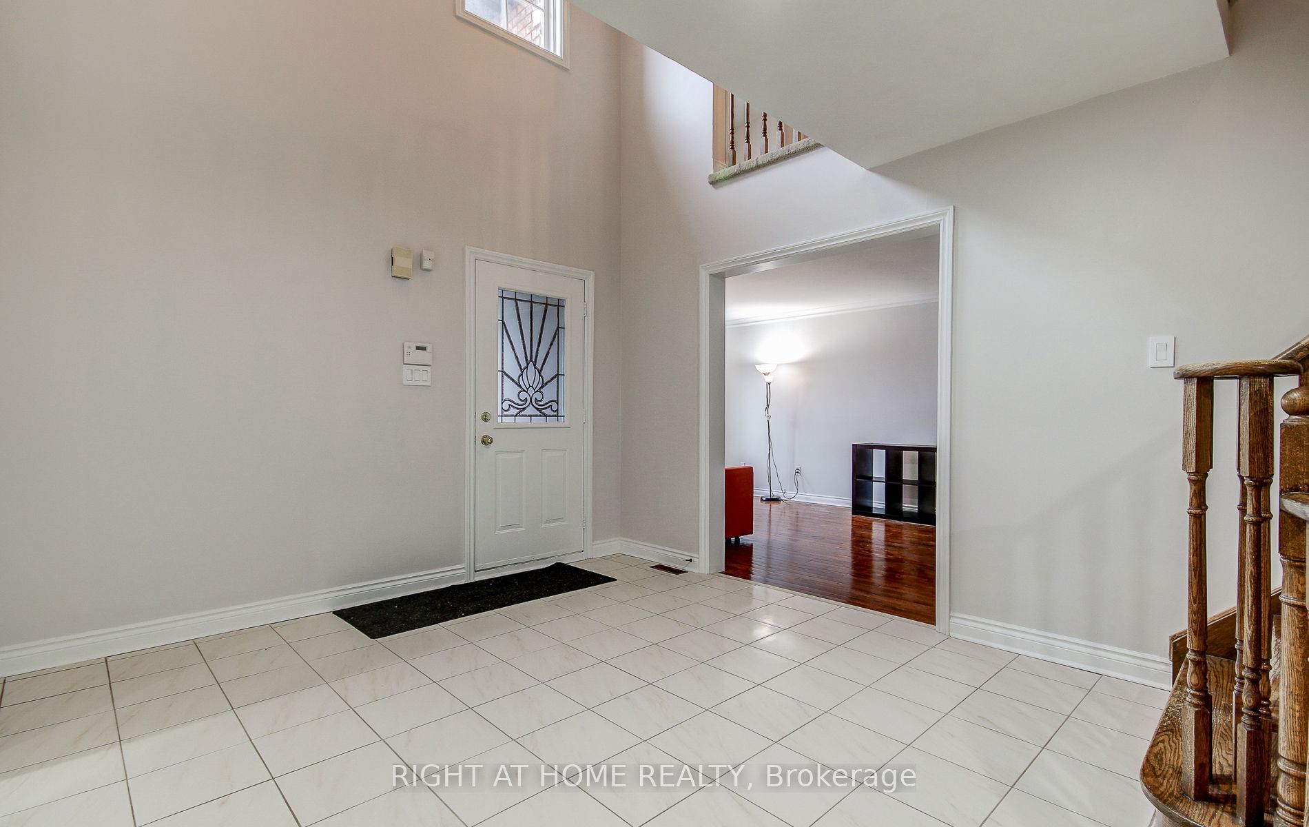 560 Chagall Court Property Photo 6