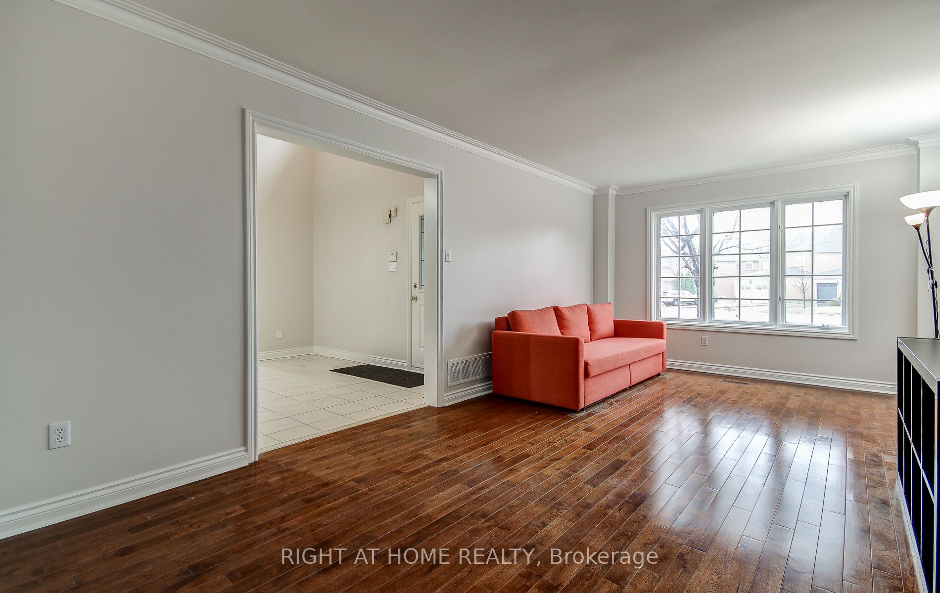 560 Chagall Court Property Photo 7