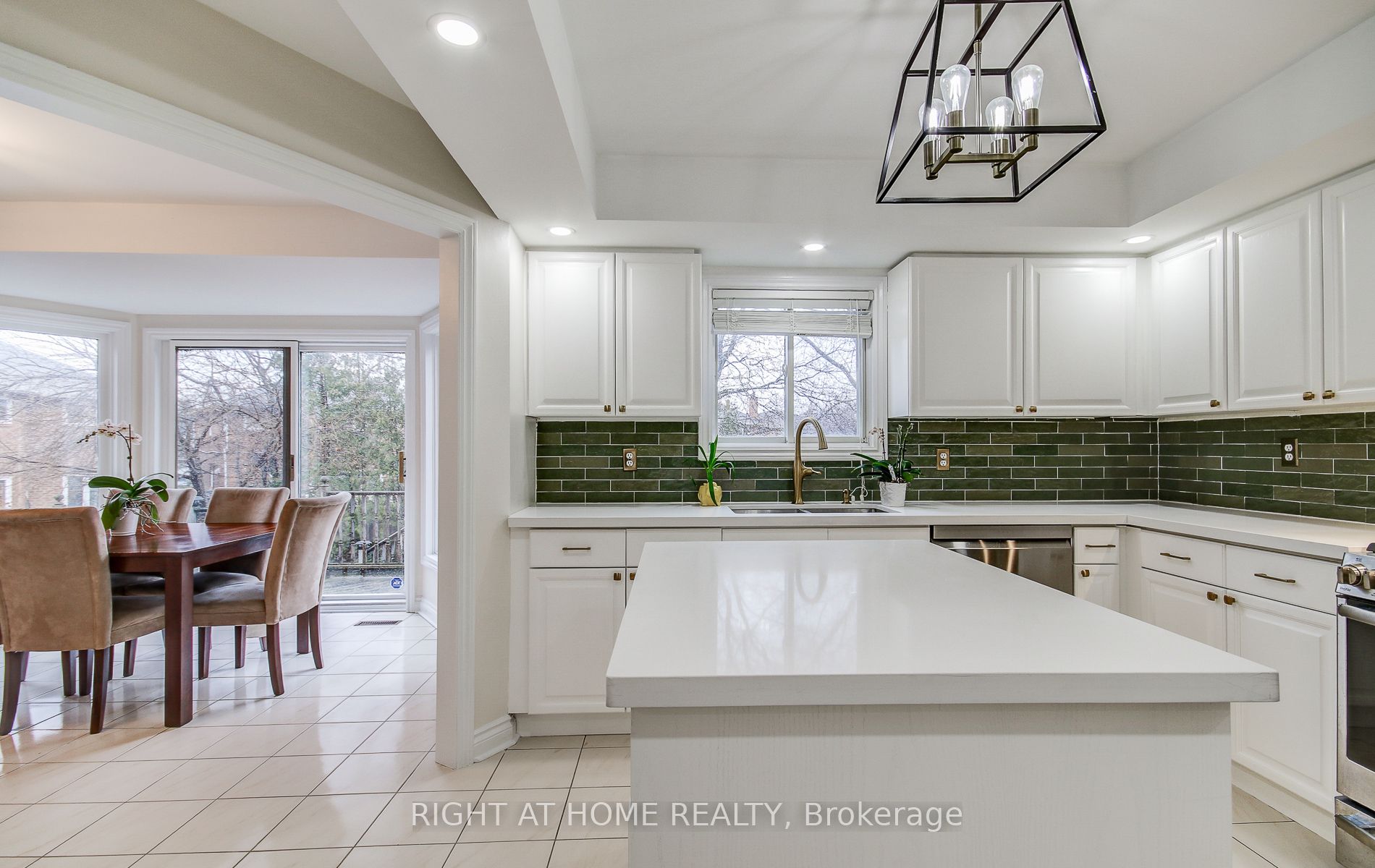 560 Chagall Court Property Photo 19