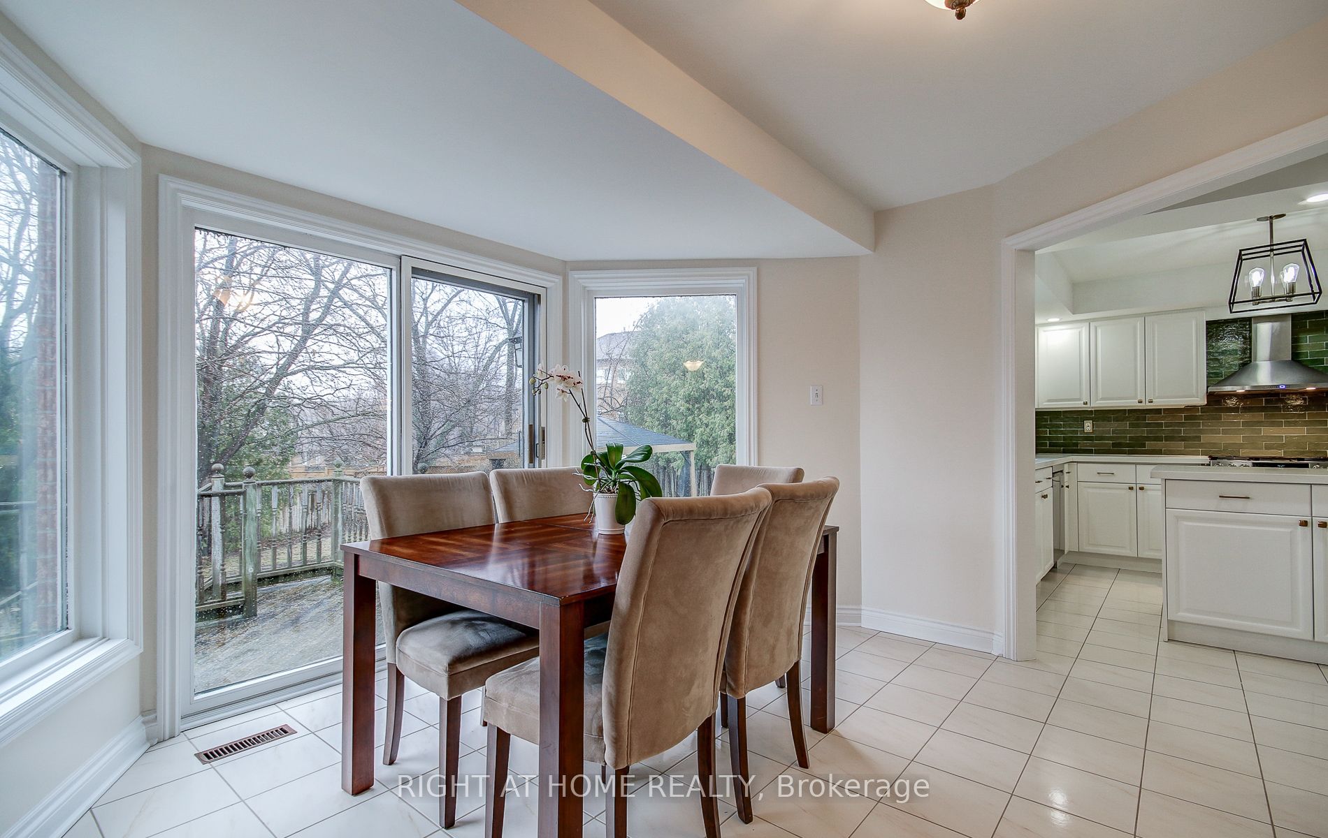 560 Chagall Court Property Photo 21