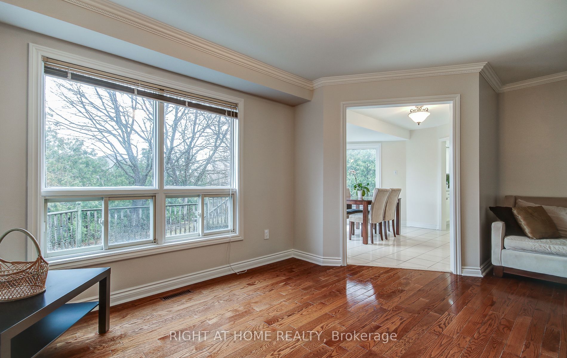 560 Chagall Court Property Photo 23