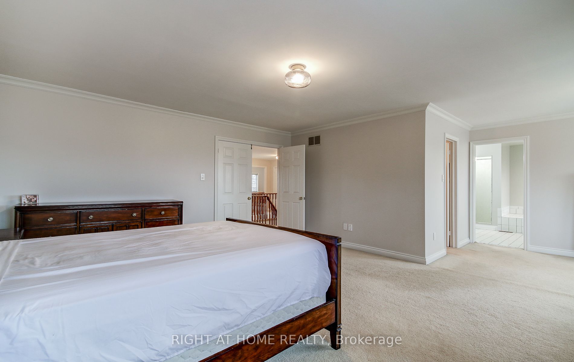560 Chagall Court Property Photo 29